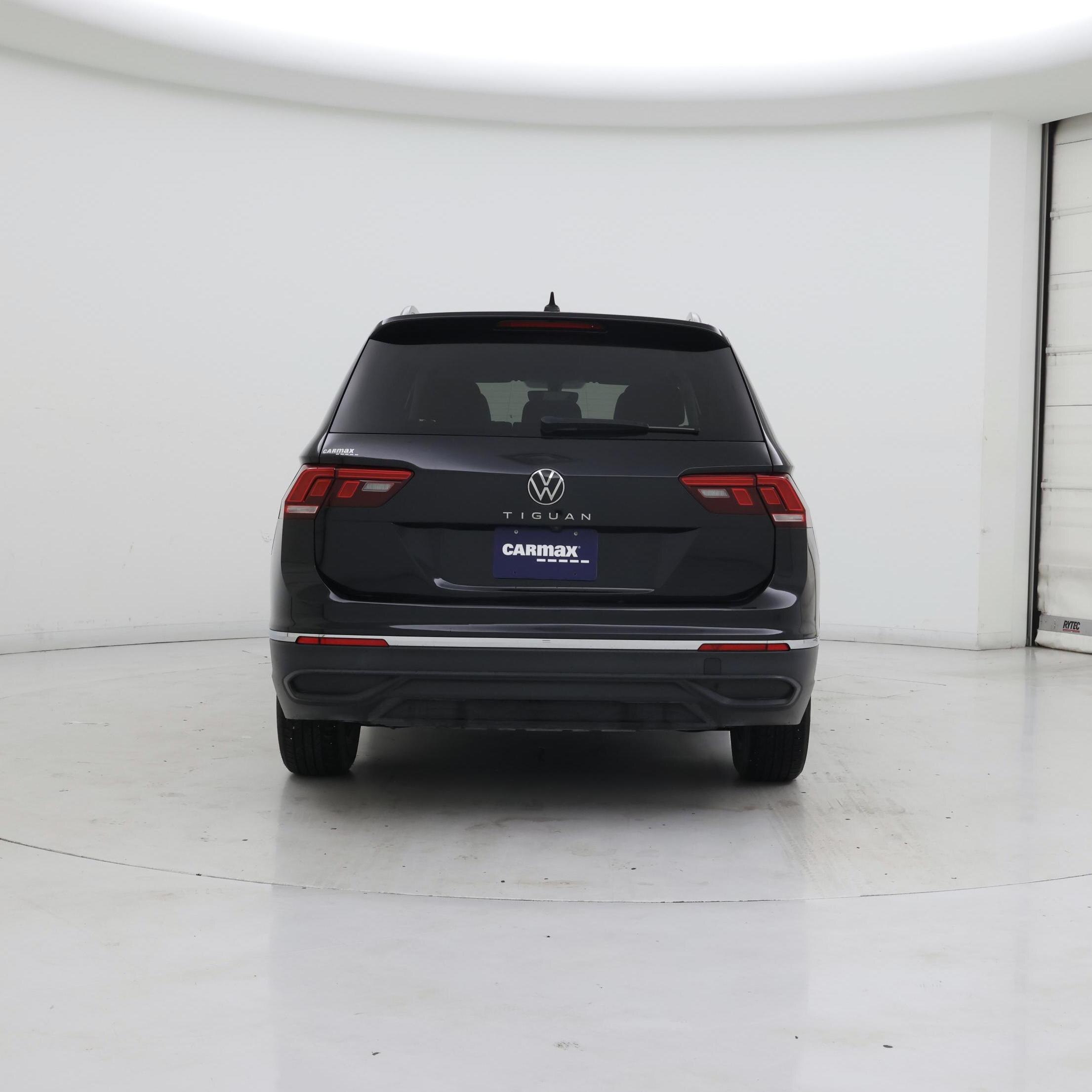 Thumbnail: 2023 Volkswagen Tiguan - 6