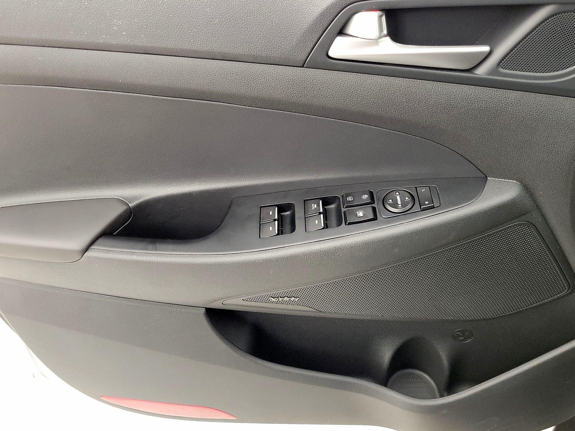 Thumbnail: 2020 Hyundai Tucson - 12