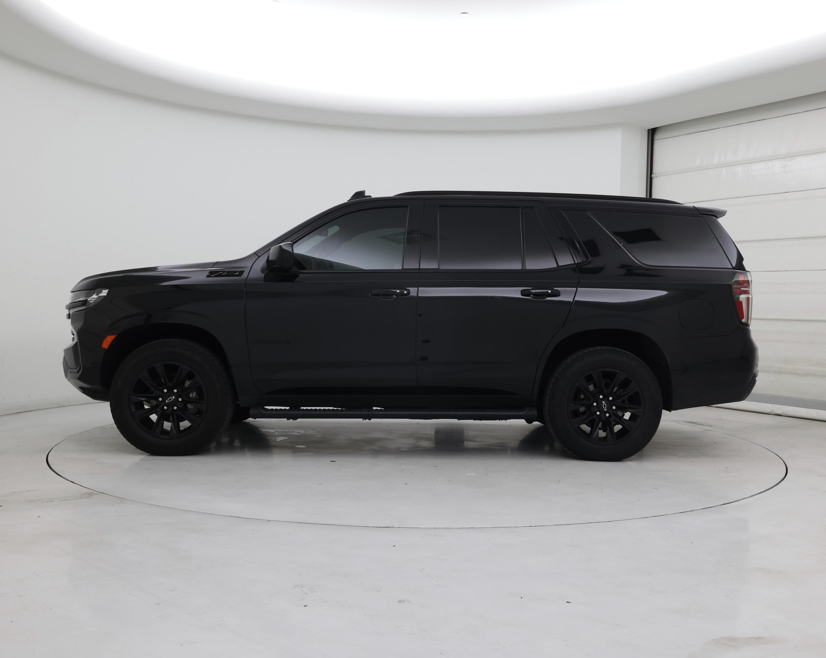 Thumbnail: 2021 Chevrolet Tahoe - 3