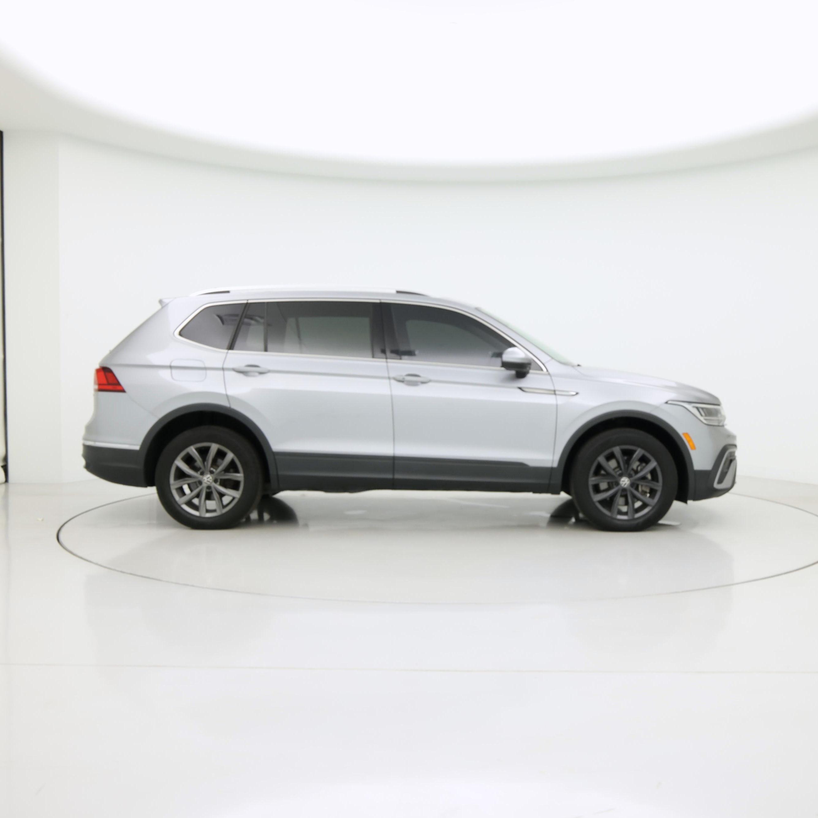 Thumbnail: 2022 Volkswagen Tiguan - 7