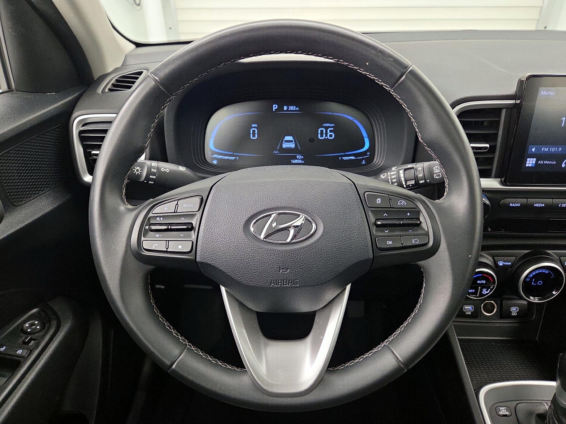 Thumbnail: 2025 Hyundai Venue - 10
