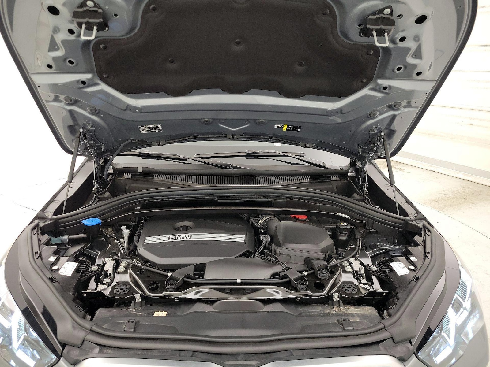 2025 BMW X2 28i - Photo 18