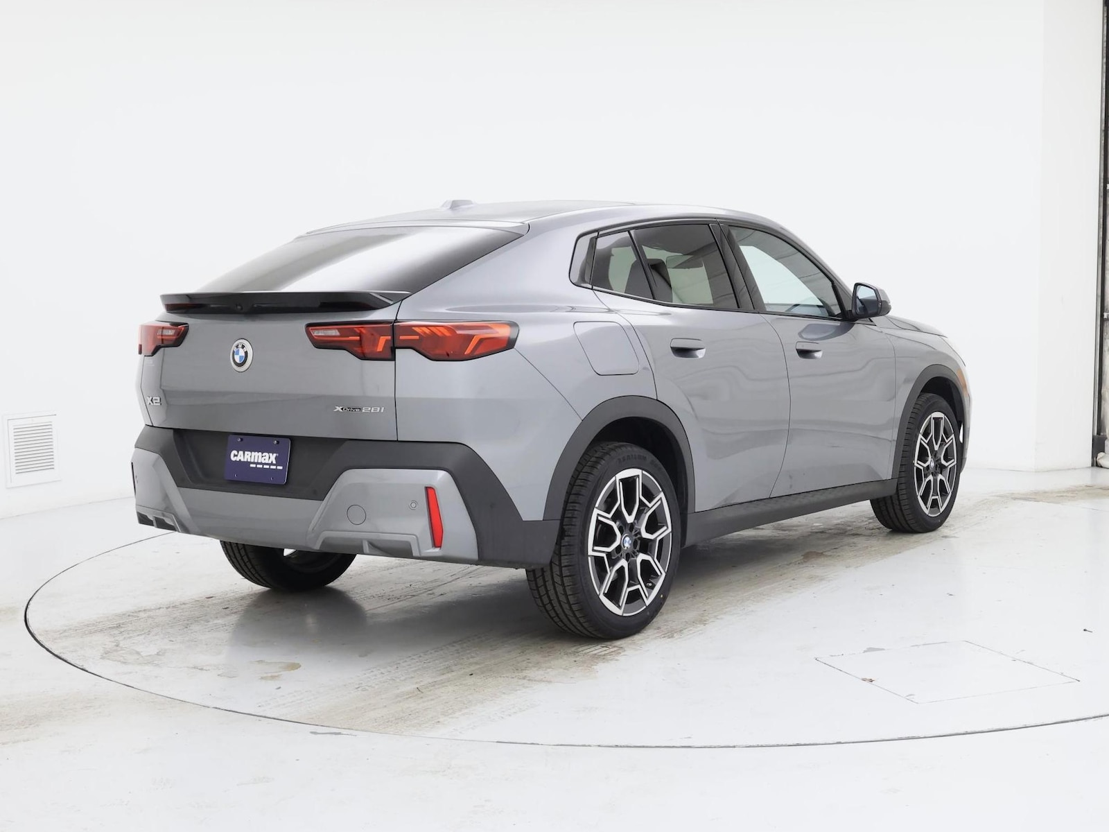 2025 BMW X2 28i - Photo 9
