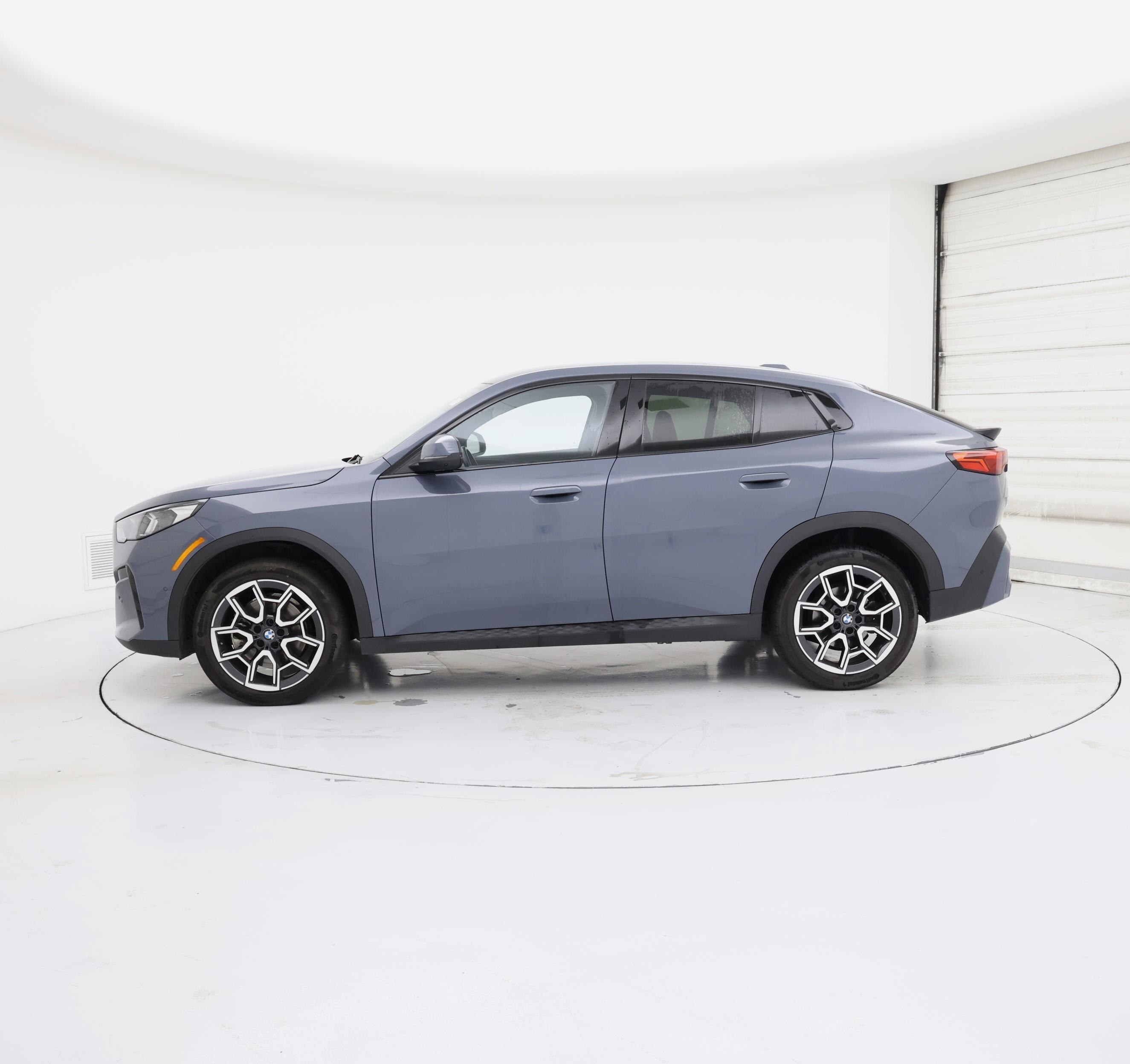 Thumbnail: 2025 BMW X2 - 3
