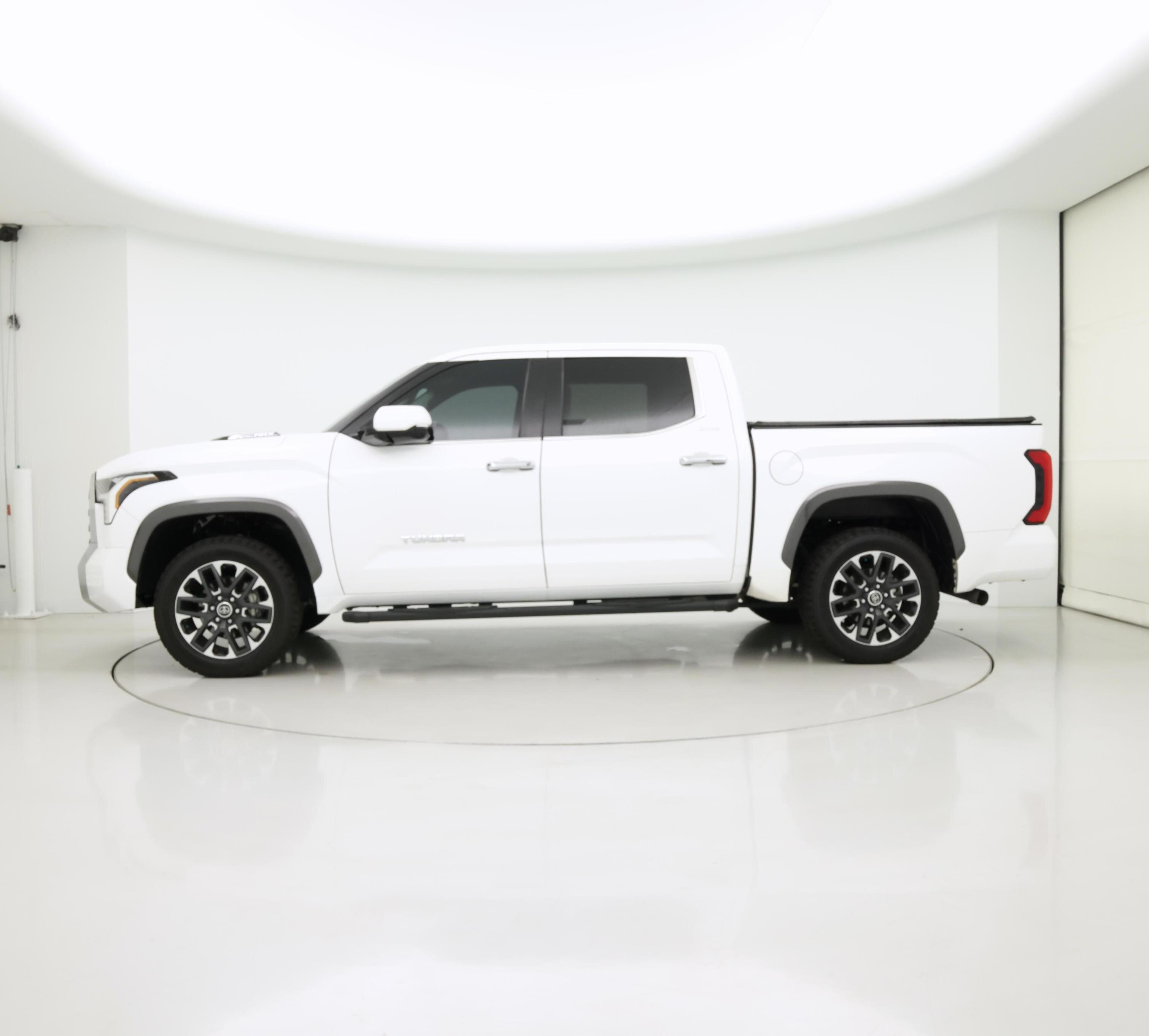 Thumbnail: 2024 Toyota Tundra - 3