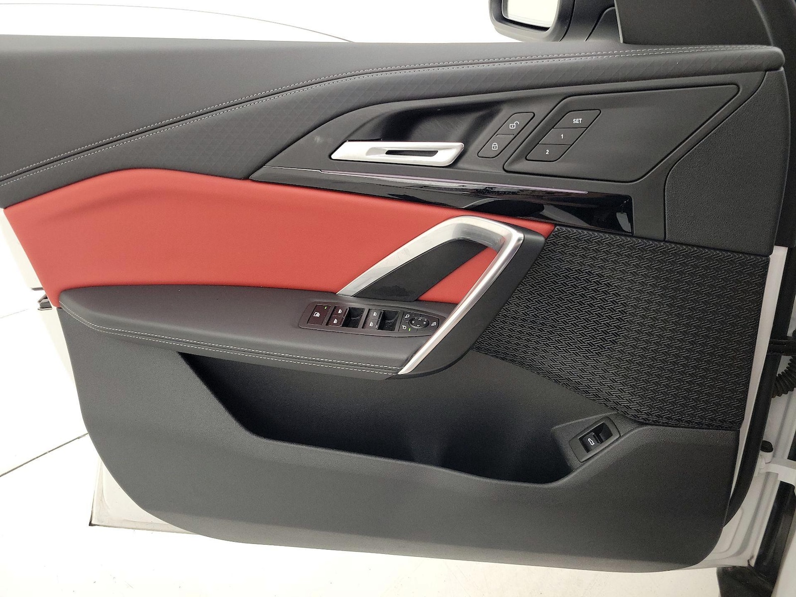 2025 BMW X2 28i - Photo 13