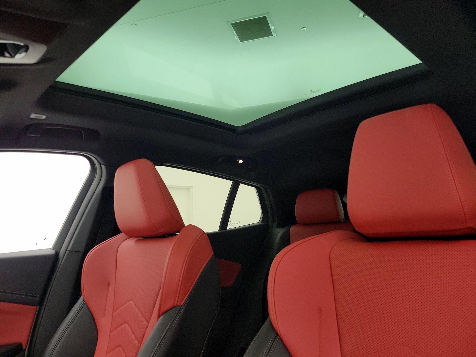2025 BMW X2 28i - Photo 20