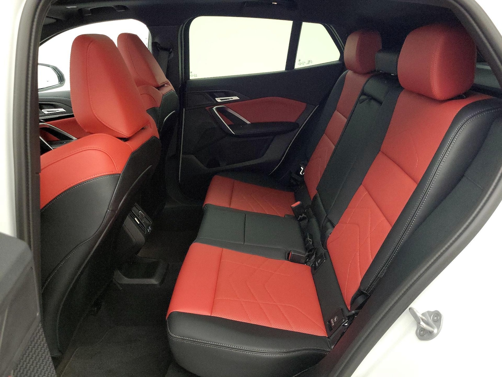 2025 BMW X2 28i - Photo 21