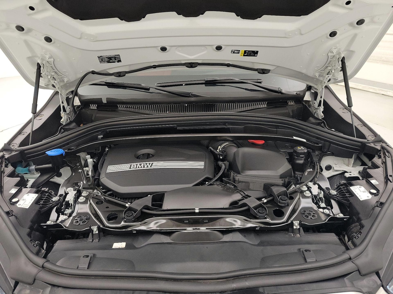 2025 BMW X2 28i - Photo 23
