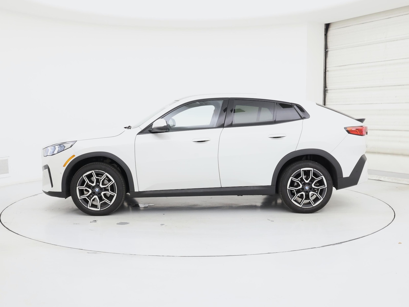 2025 BMW X2 28i - Photo 4