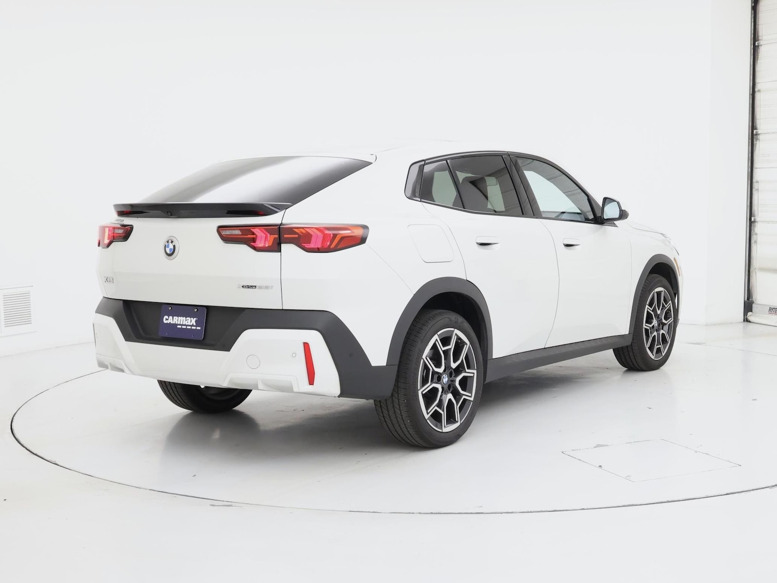 2025 BMW X2 28i - Photo 9