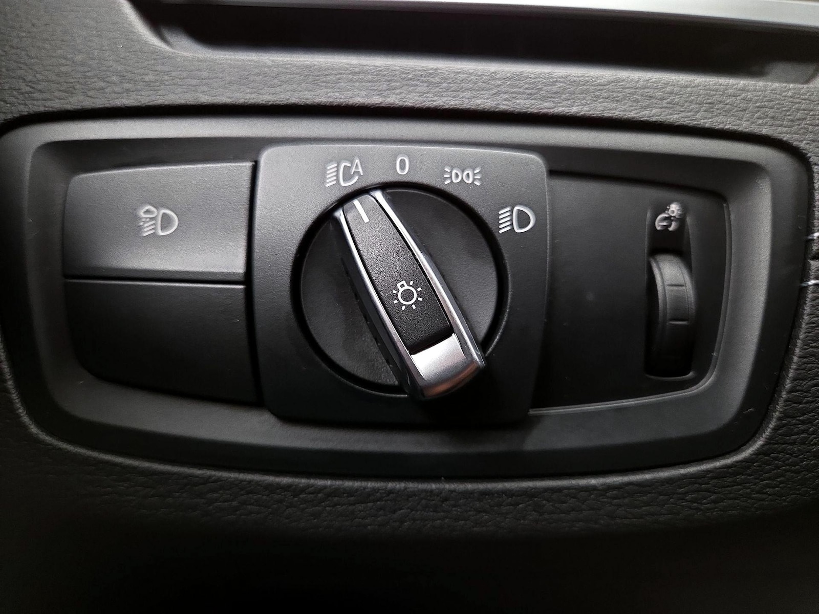 2021 BMW X2 28i - Photo 14