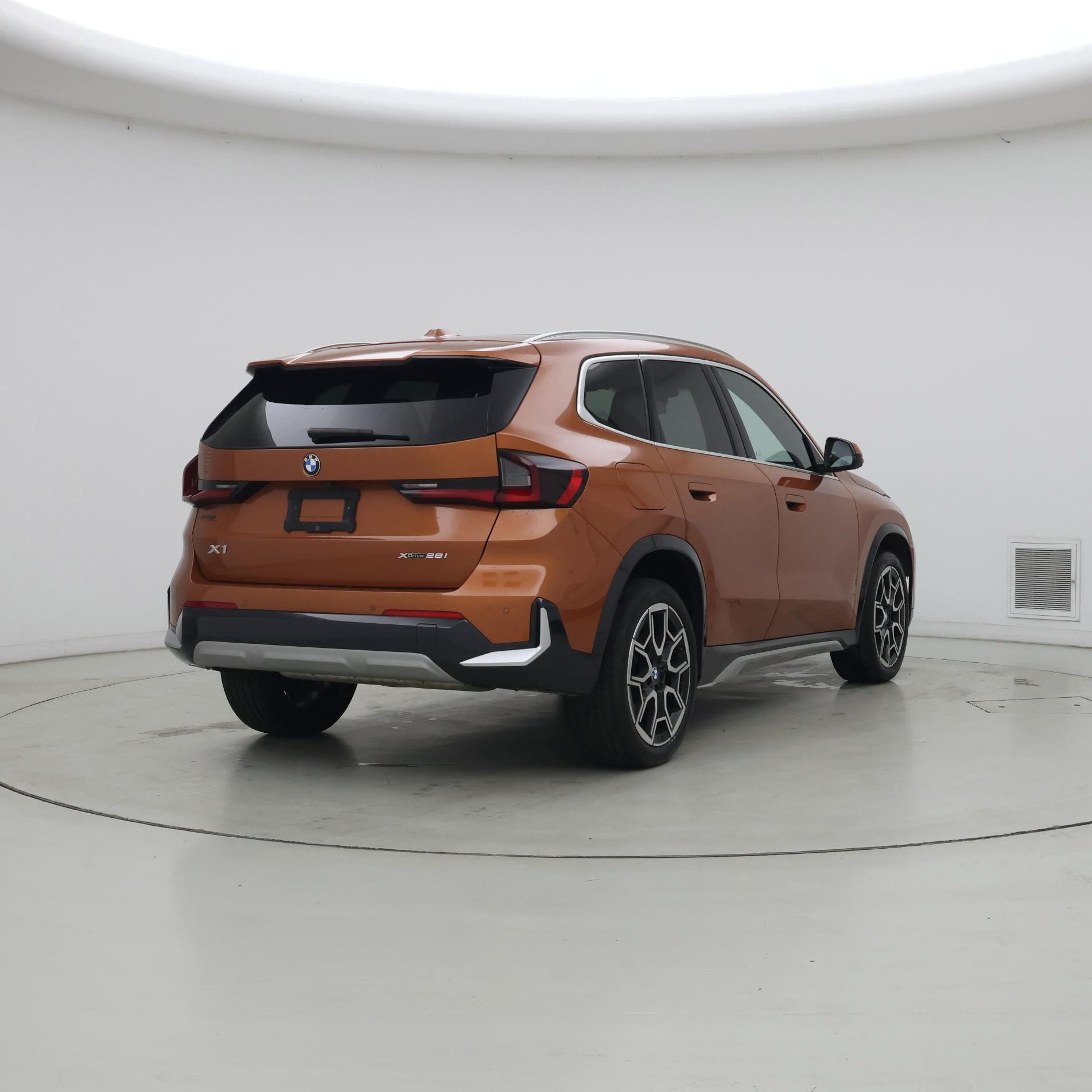 Thumbnail: 2025 BMW X1 - 8