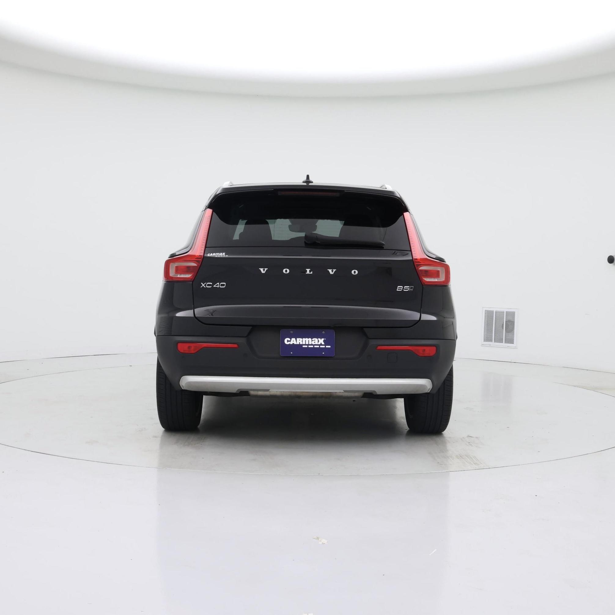 Thumbnail: 2023 Volvo XC40 - 6
