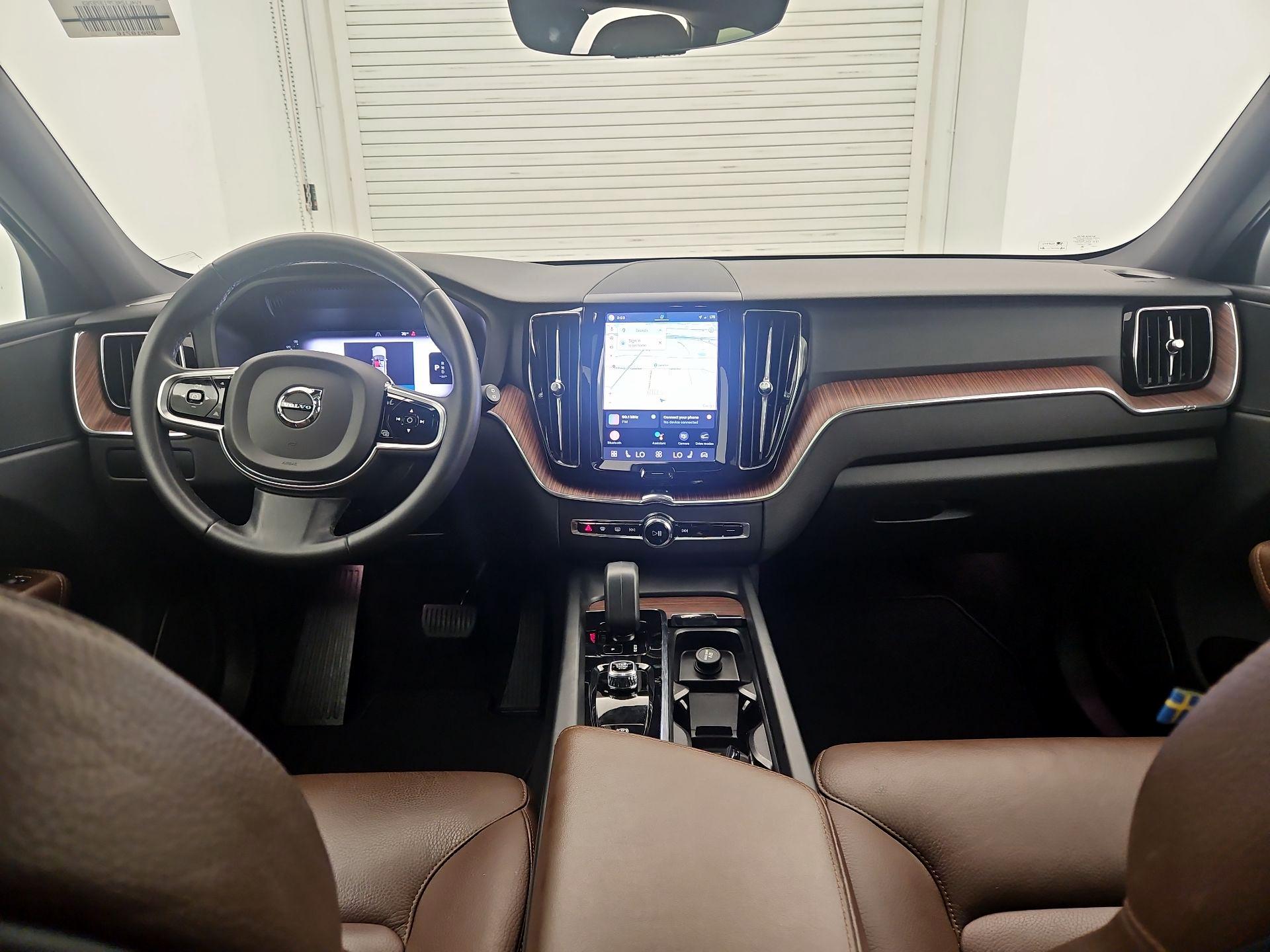 Thumbnail: 2023 Volvo XC60 - 9