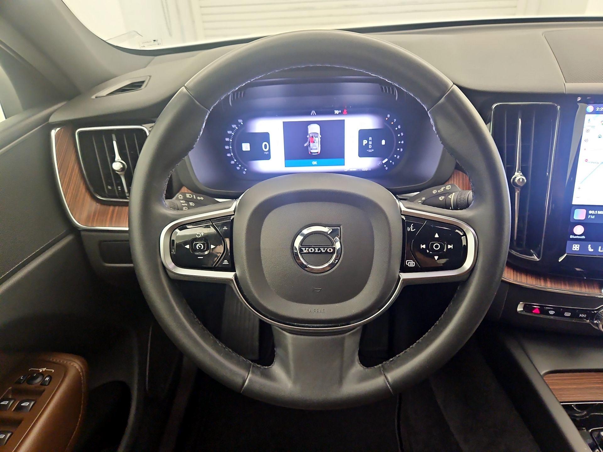 Thumbnail: 2023 Volvo XC60 - 10