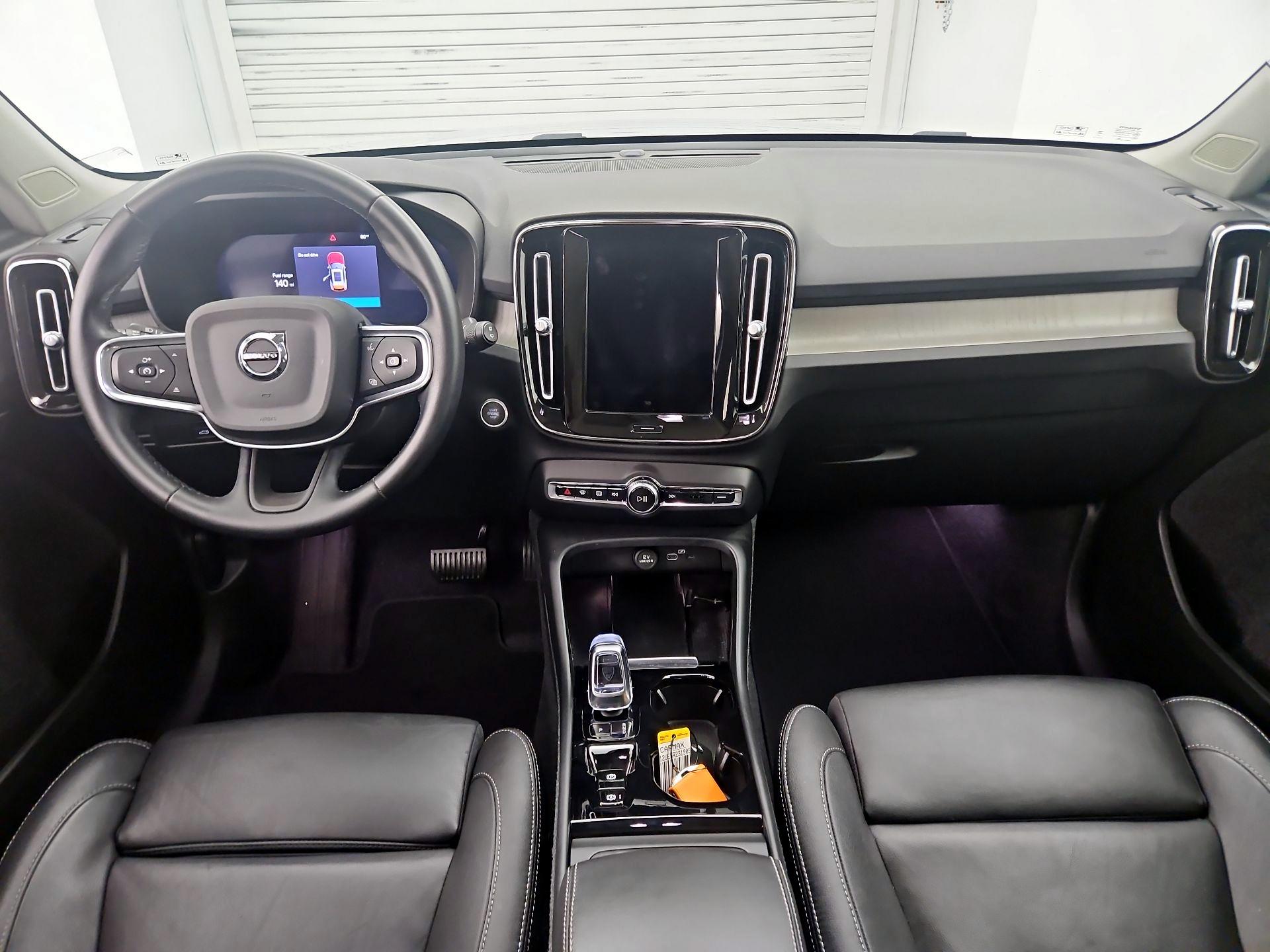 Thumbnail: 2024 Volvo XC40 - 9
