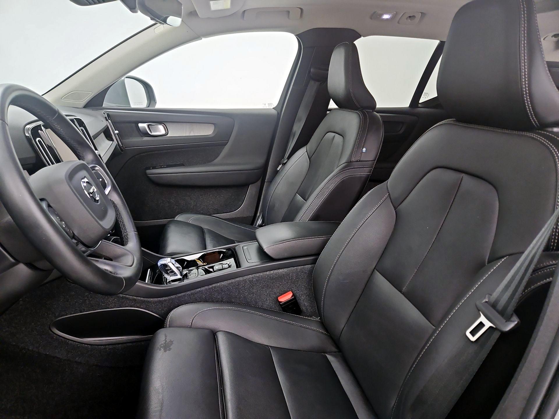 Thumbnail: 2024 Volvo XC40 - 11