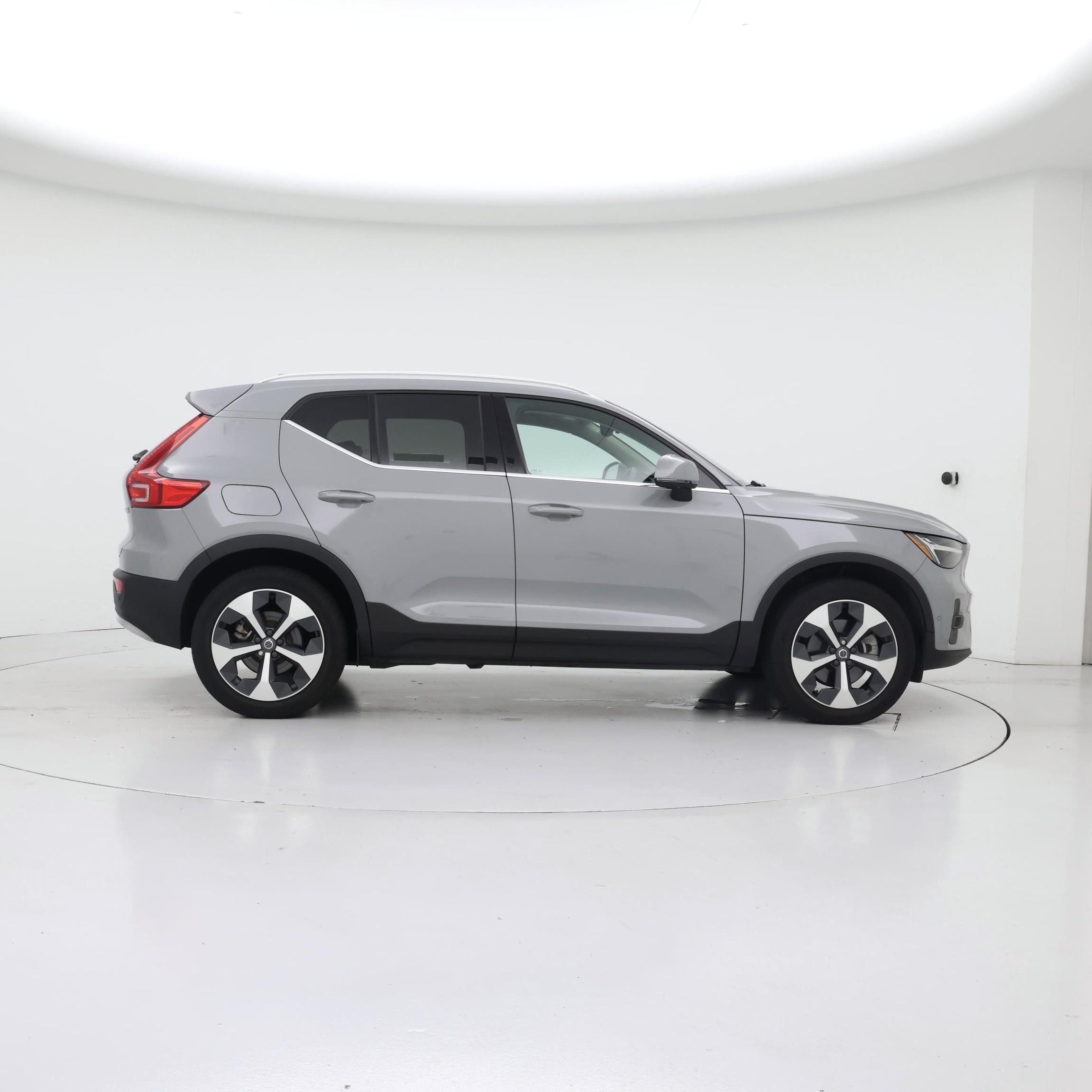 Thumbnail: 2024 Volvo XC40 - 7