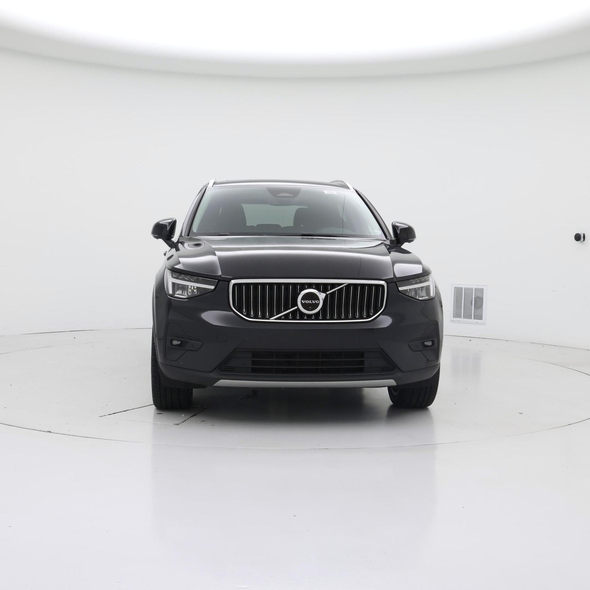 Thumbnail: 2023 Volvo XC40 - 5