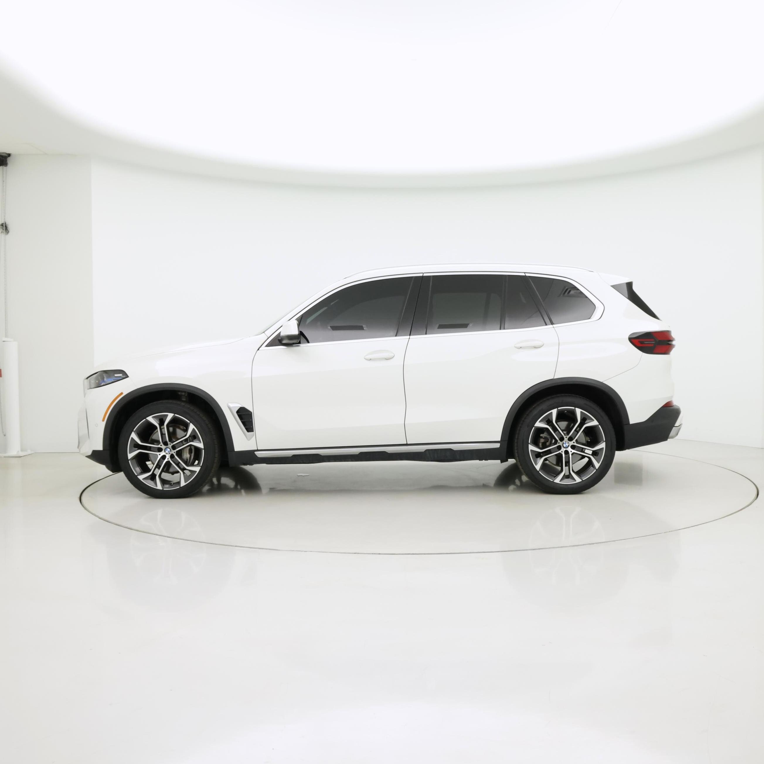 Thumbnail: 2024 BMW X5 - 3