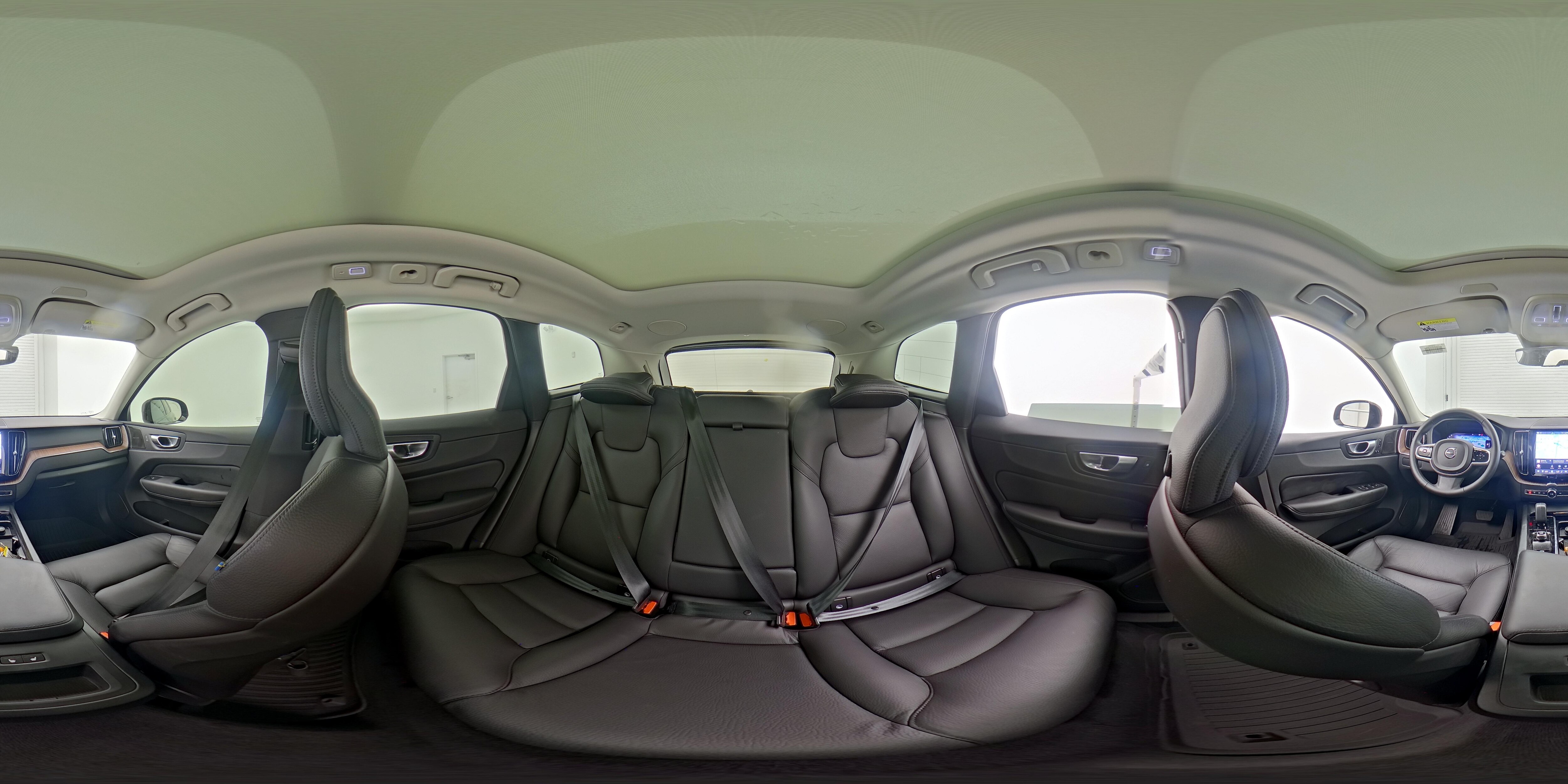 2024 Volvo XC60 Plus - Photo 27