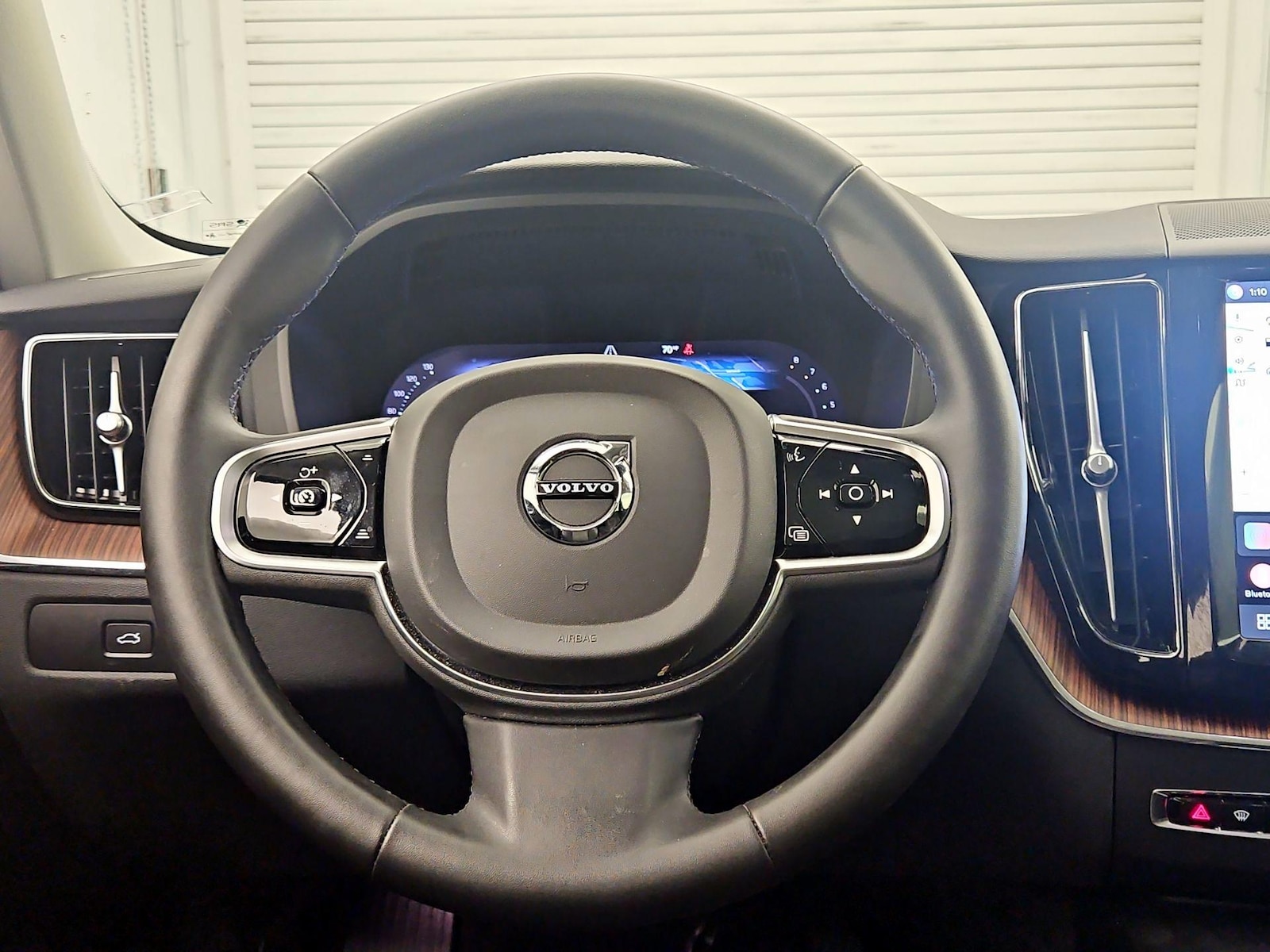 2024 Volvo XC60 Plus - Photo 11