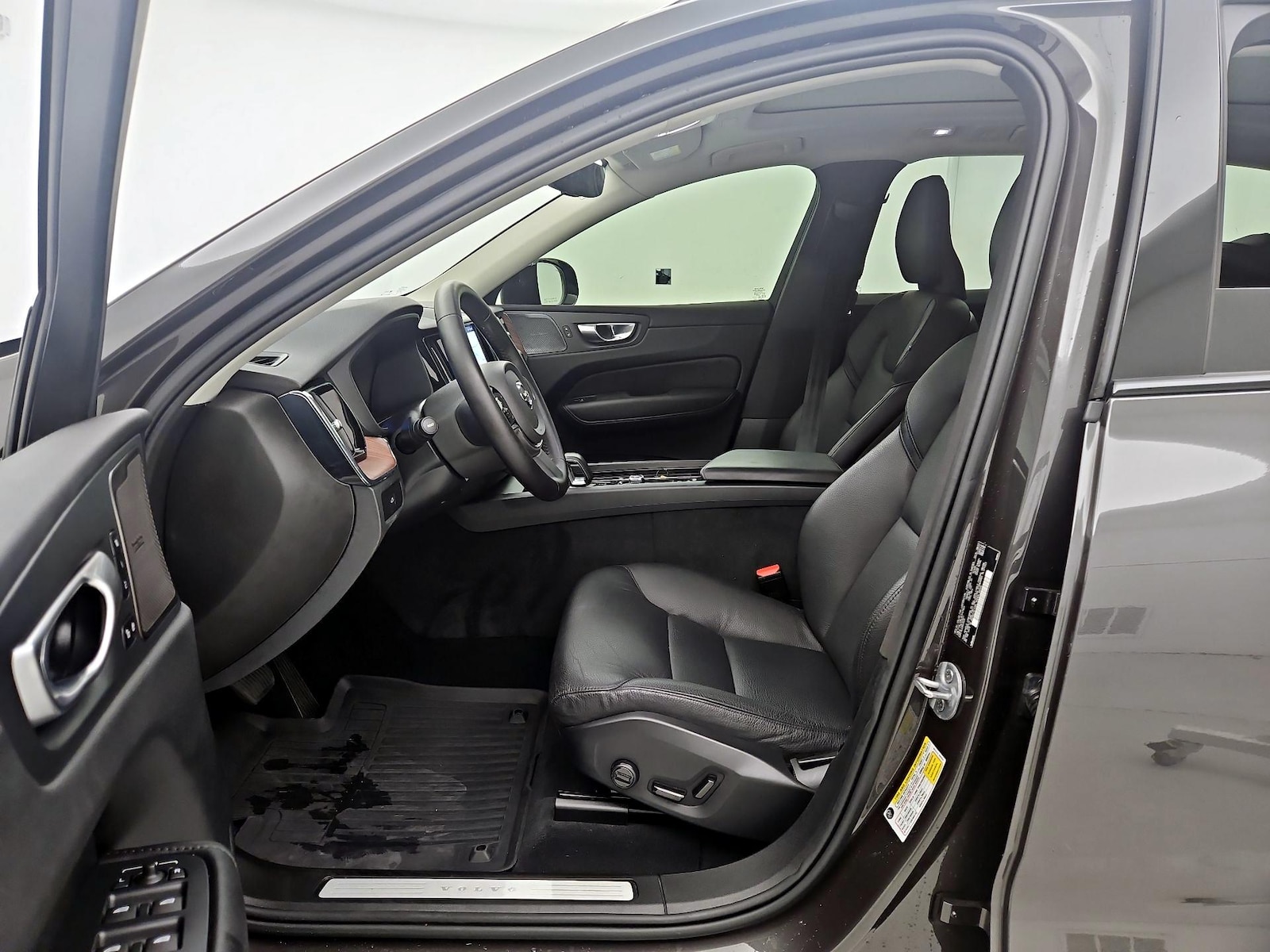 2024 Volvo XC60 Plus - Photo 12