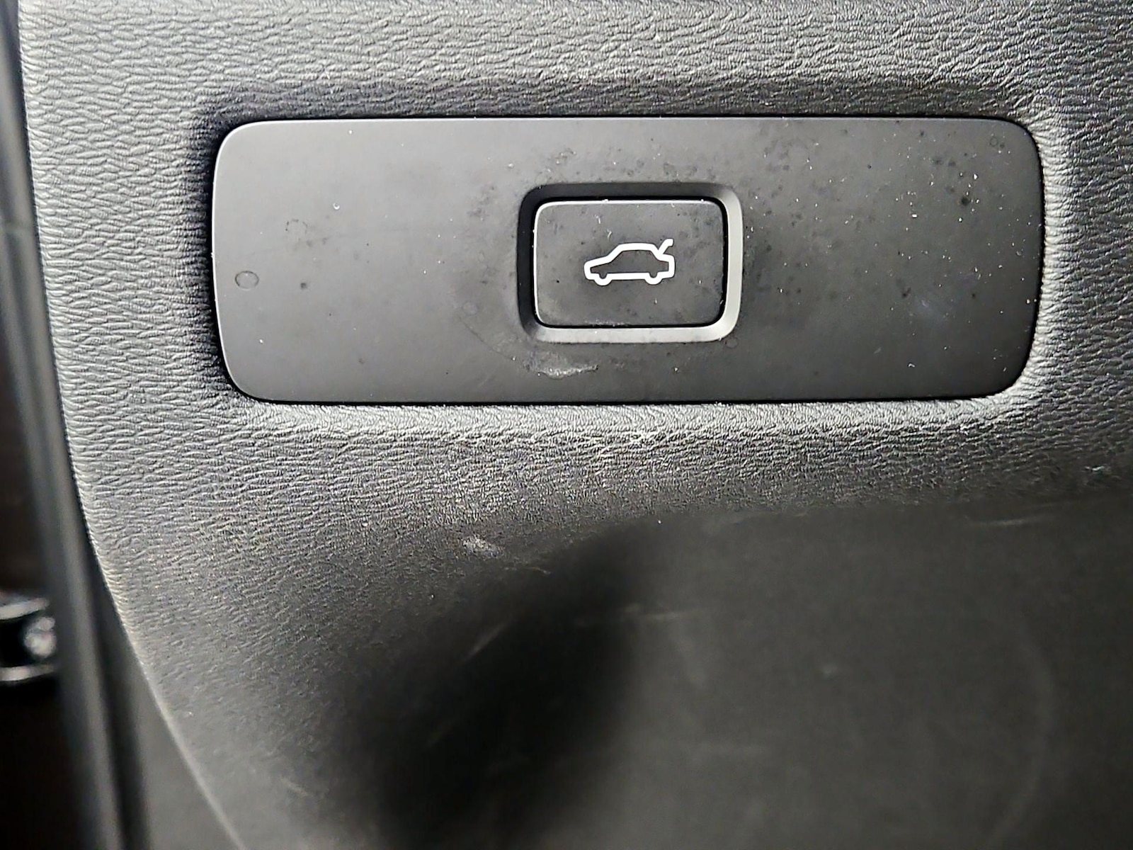 2024 Volvo XC60 Plus - Photo 14