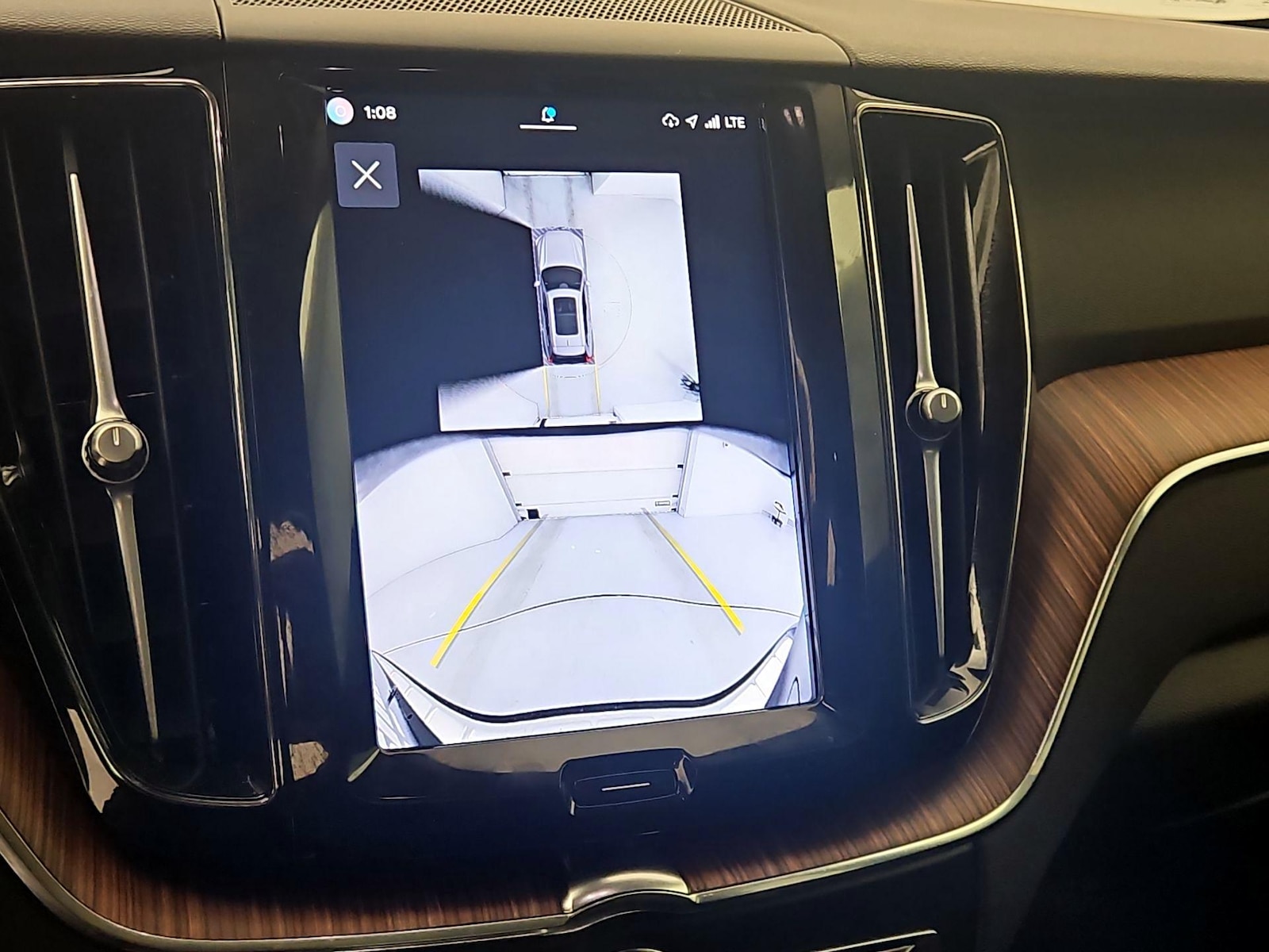 2024 Volvo XC60 Plus - Photo 16