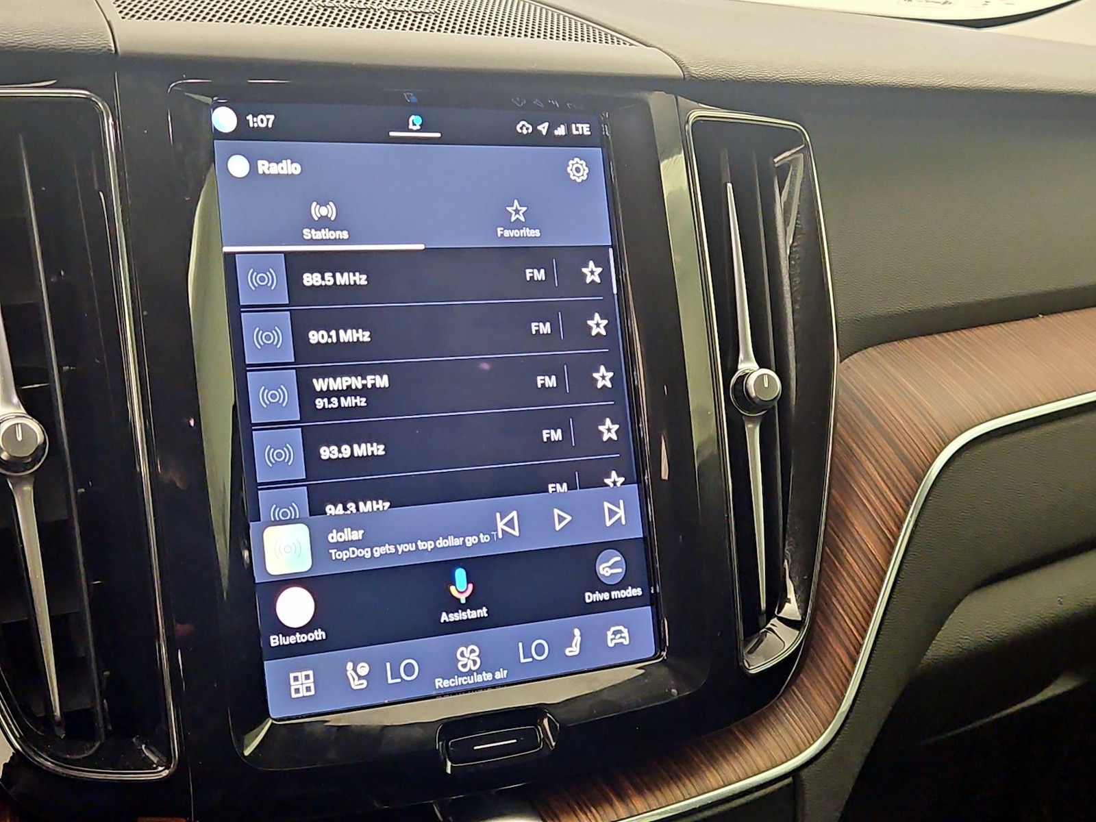 2024 Volvo XC60 Plus - Photo 17