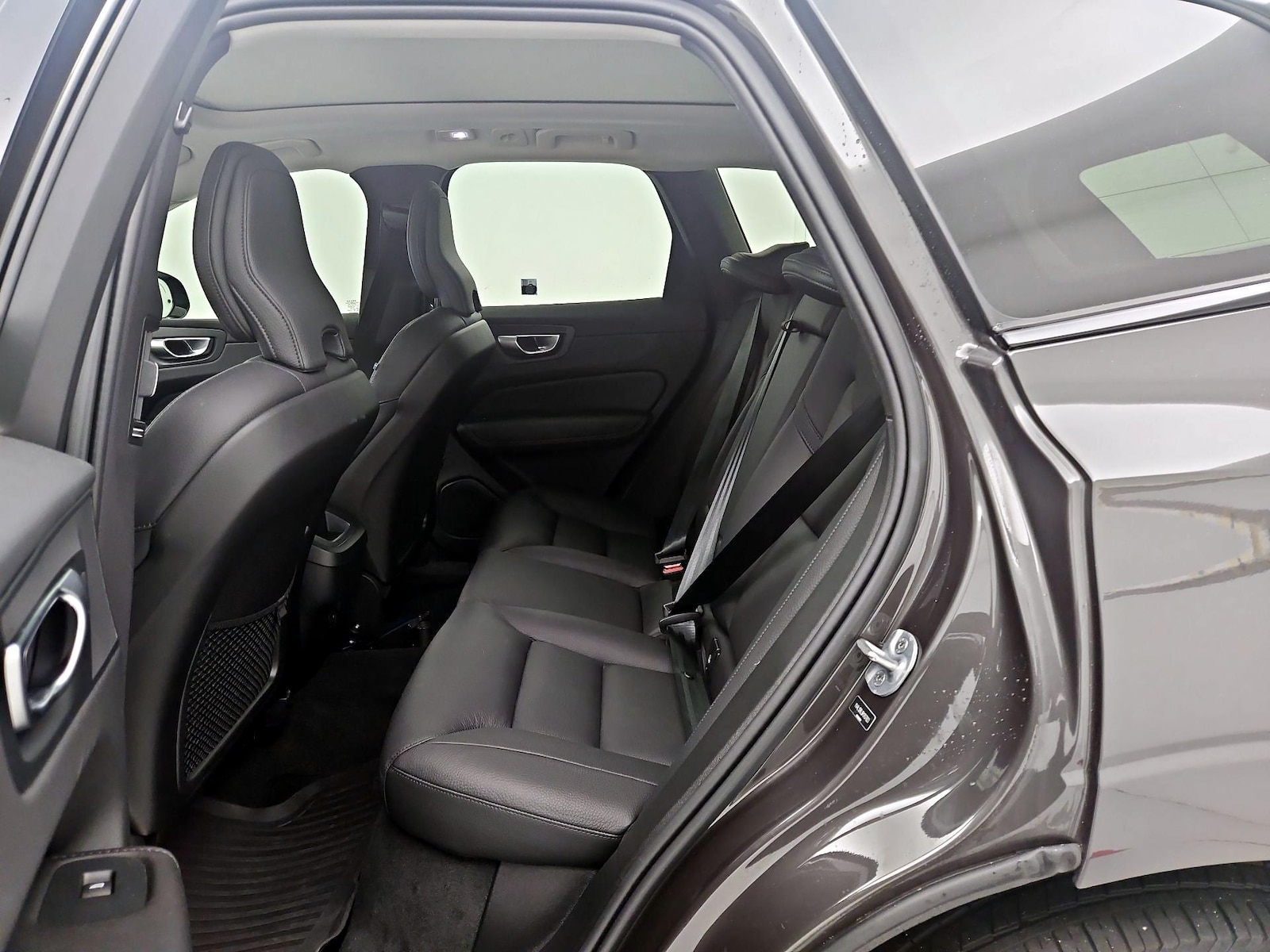 2024 Volvo XC60 Plus - Photo 22