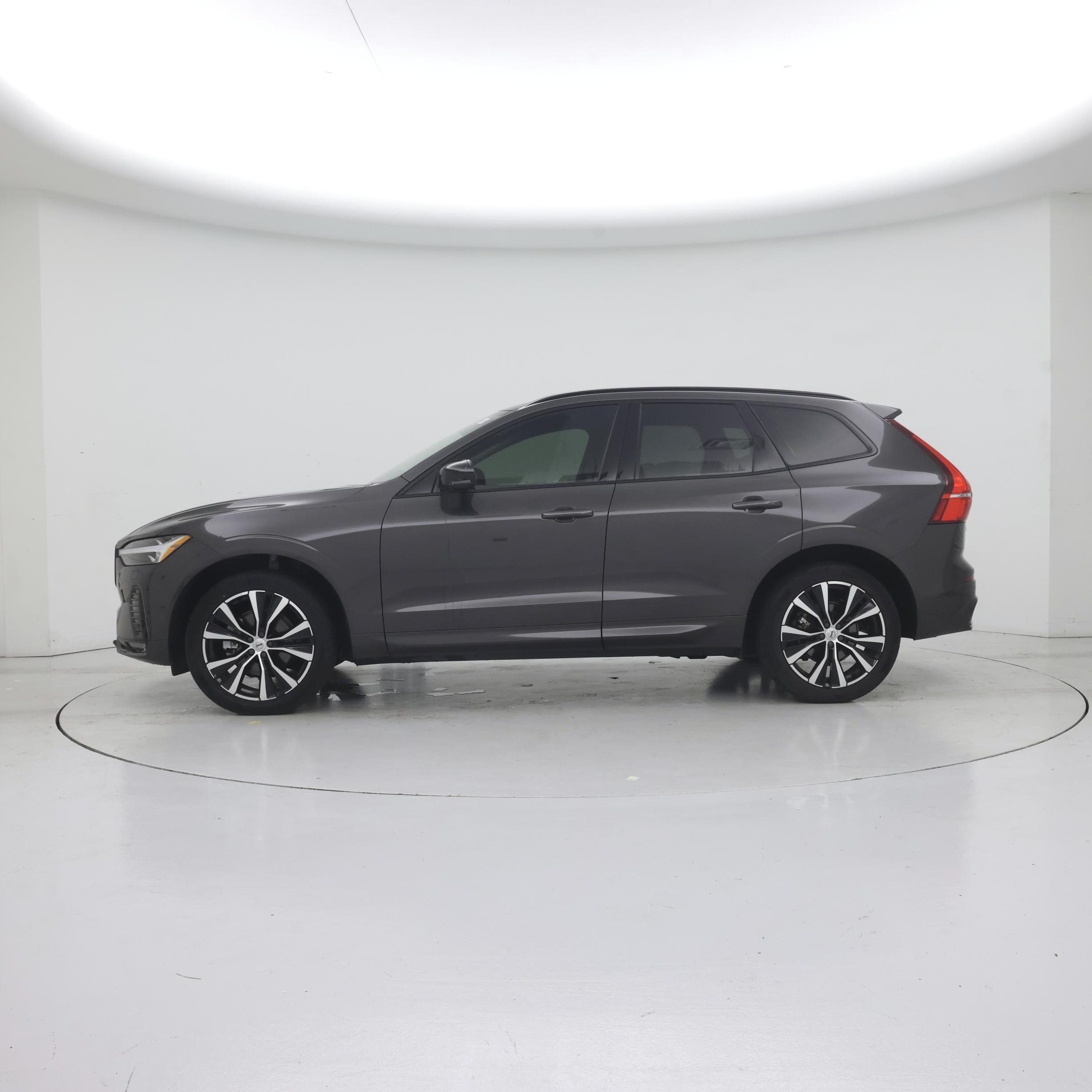 Thumbnail: 2024 Volvo XC60 - 3