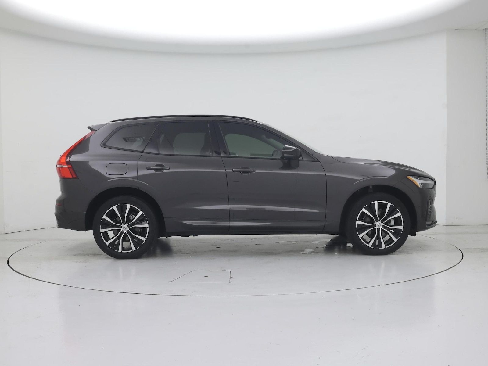 2024 Volvo XC60 Plus - Photo 8
