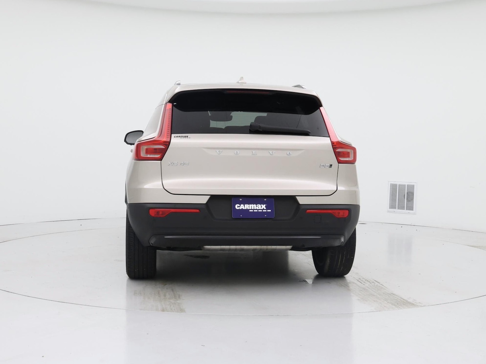 2024 Volvo XC40 Plus - Photo 7
