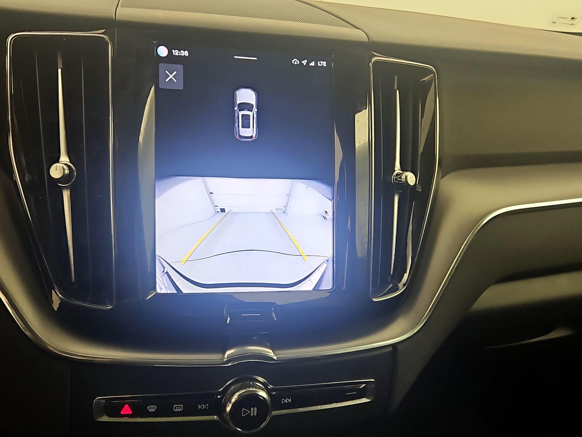 Thumbnail: 2024 Volvo XC60 - 15