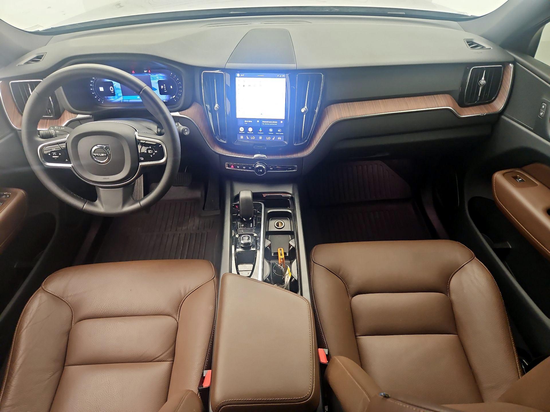Thumbnail: 2023 Volvo XC60 - 9