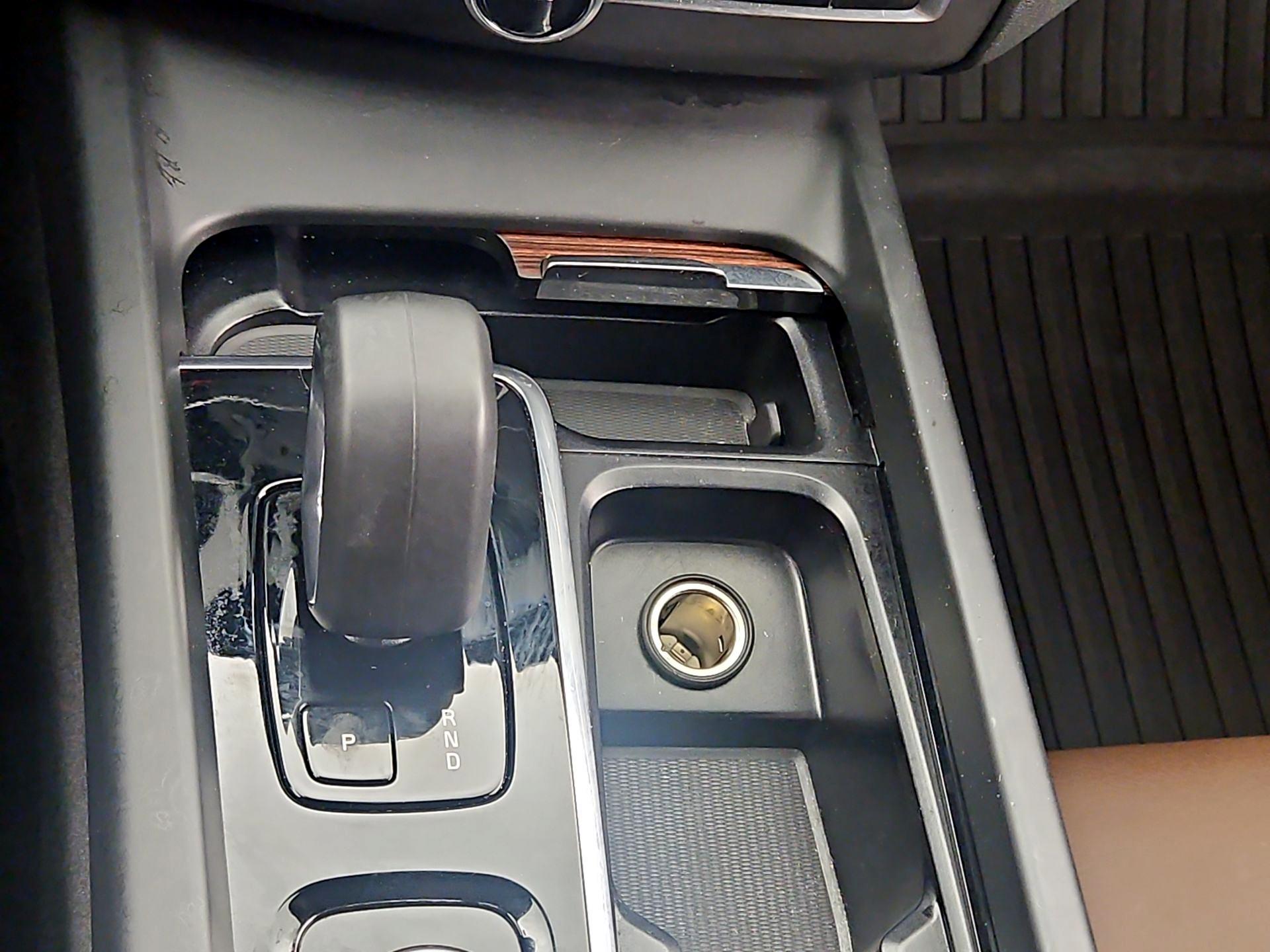 Thumbnail: 2023 Volvo XC60 - 18