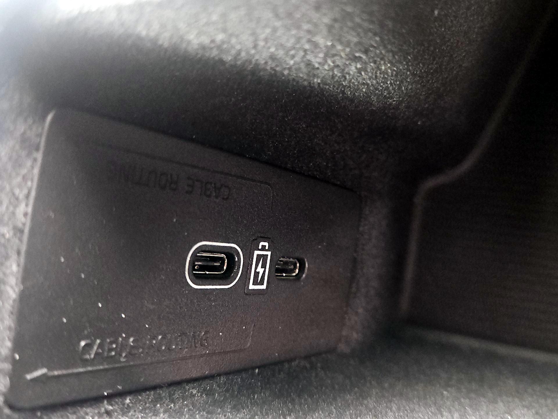 Thumbnail: 2023 Volvo XC60 - 19