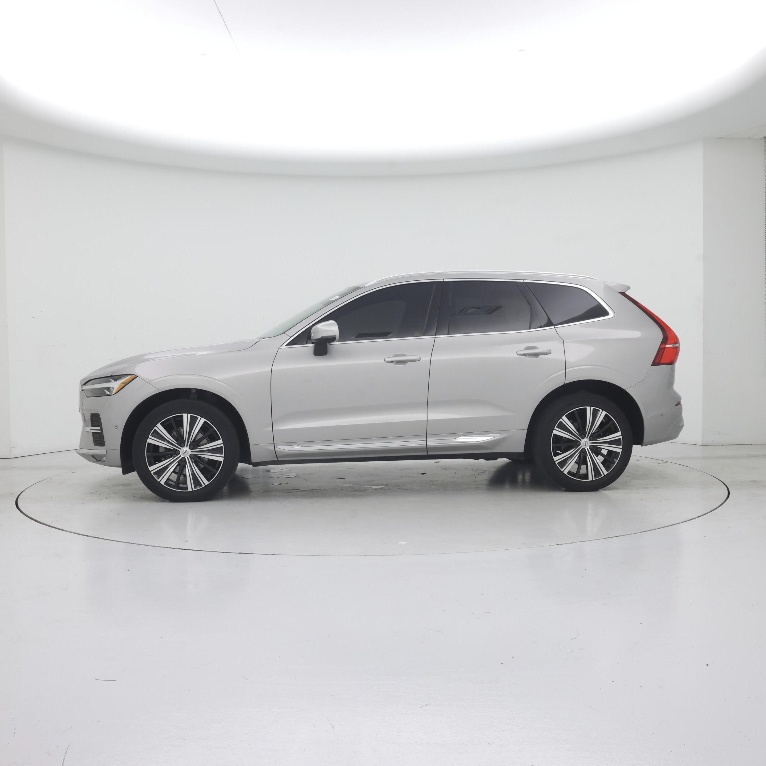 Thumbnail: 2023 Volvo XC60 - 3