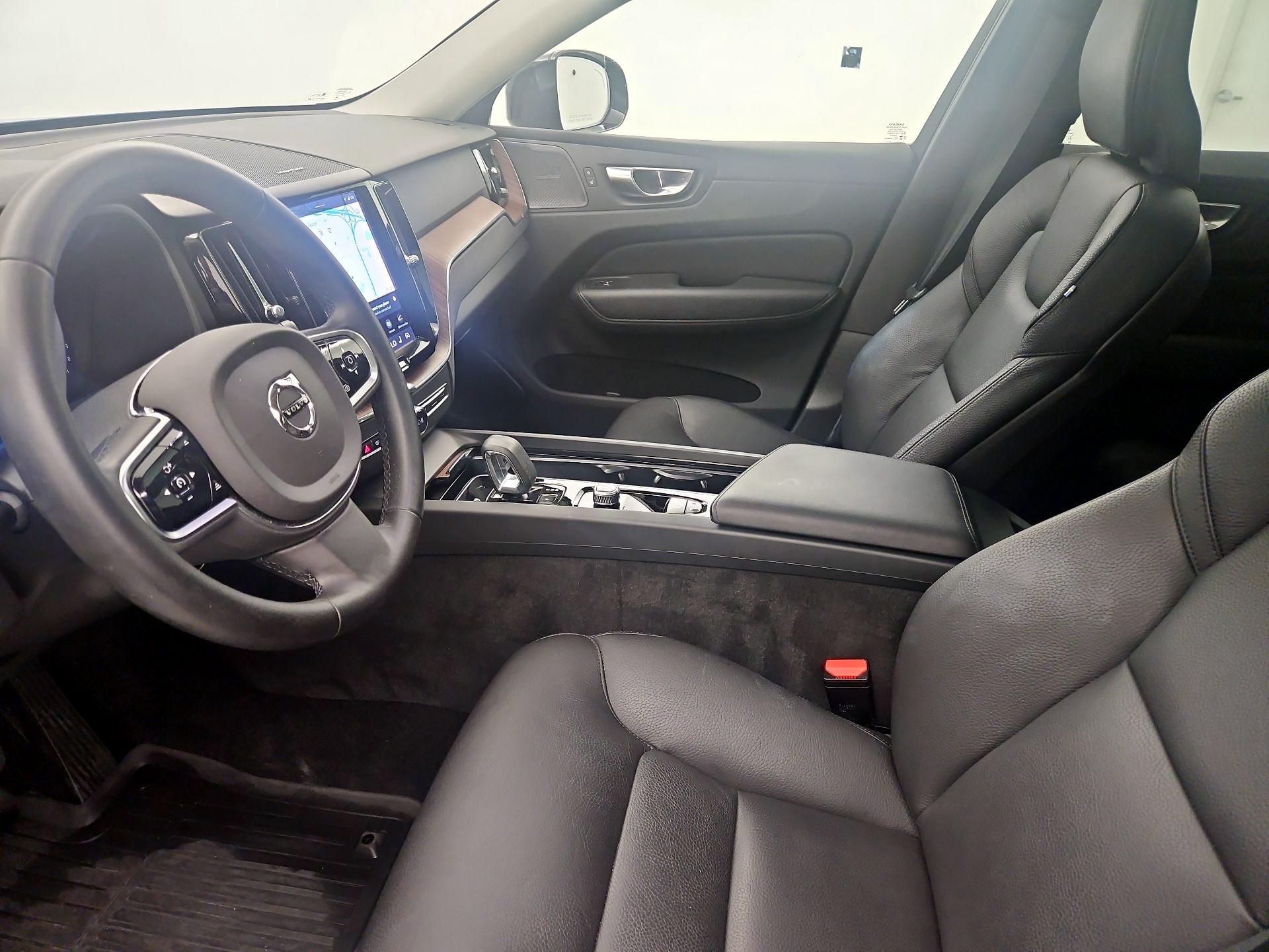 Thumbnail: 2023 Volvo XC60 - 11