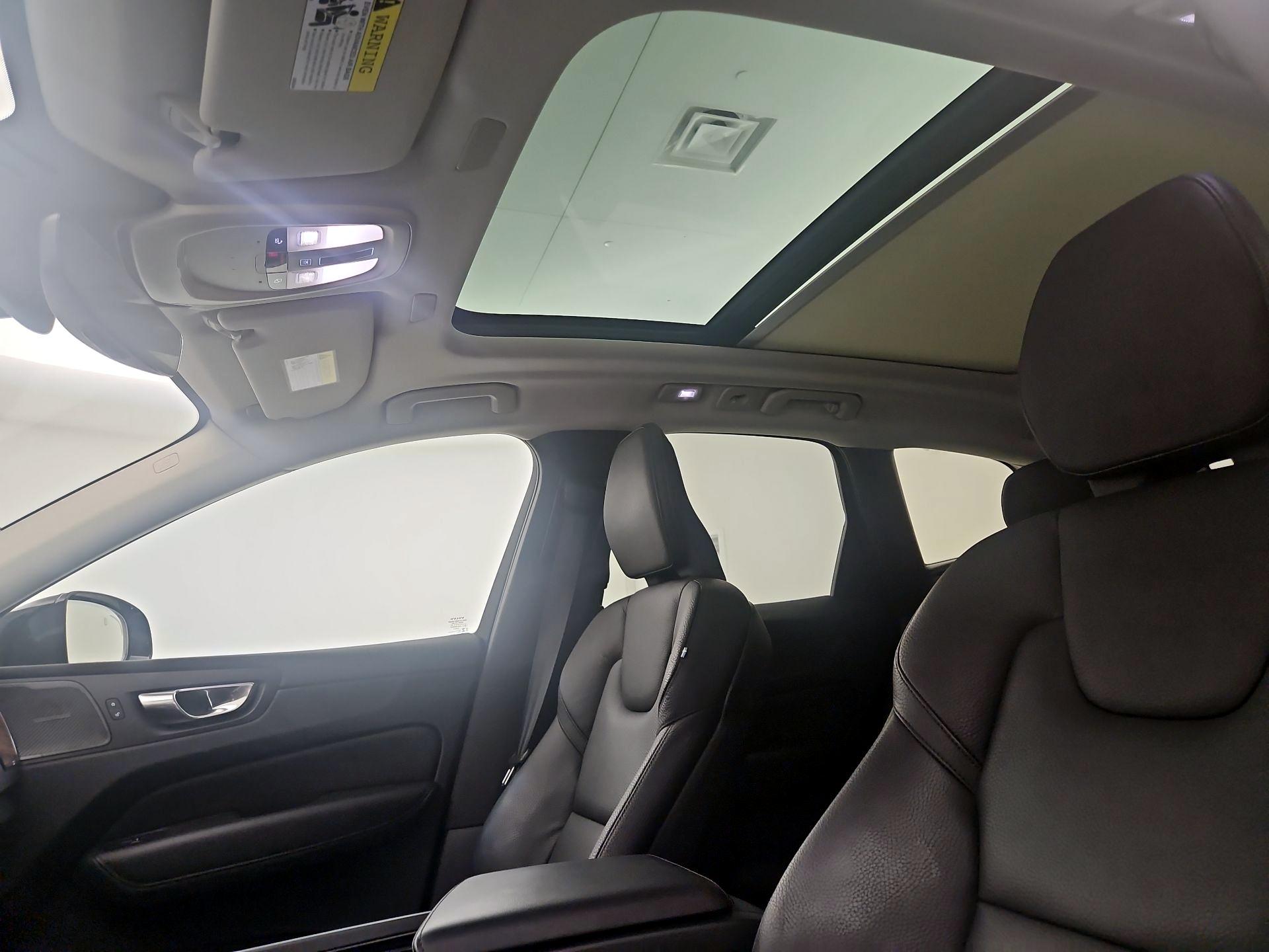 Thumbnail: 2023 Volvo XC60 - 20