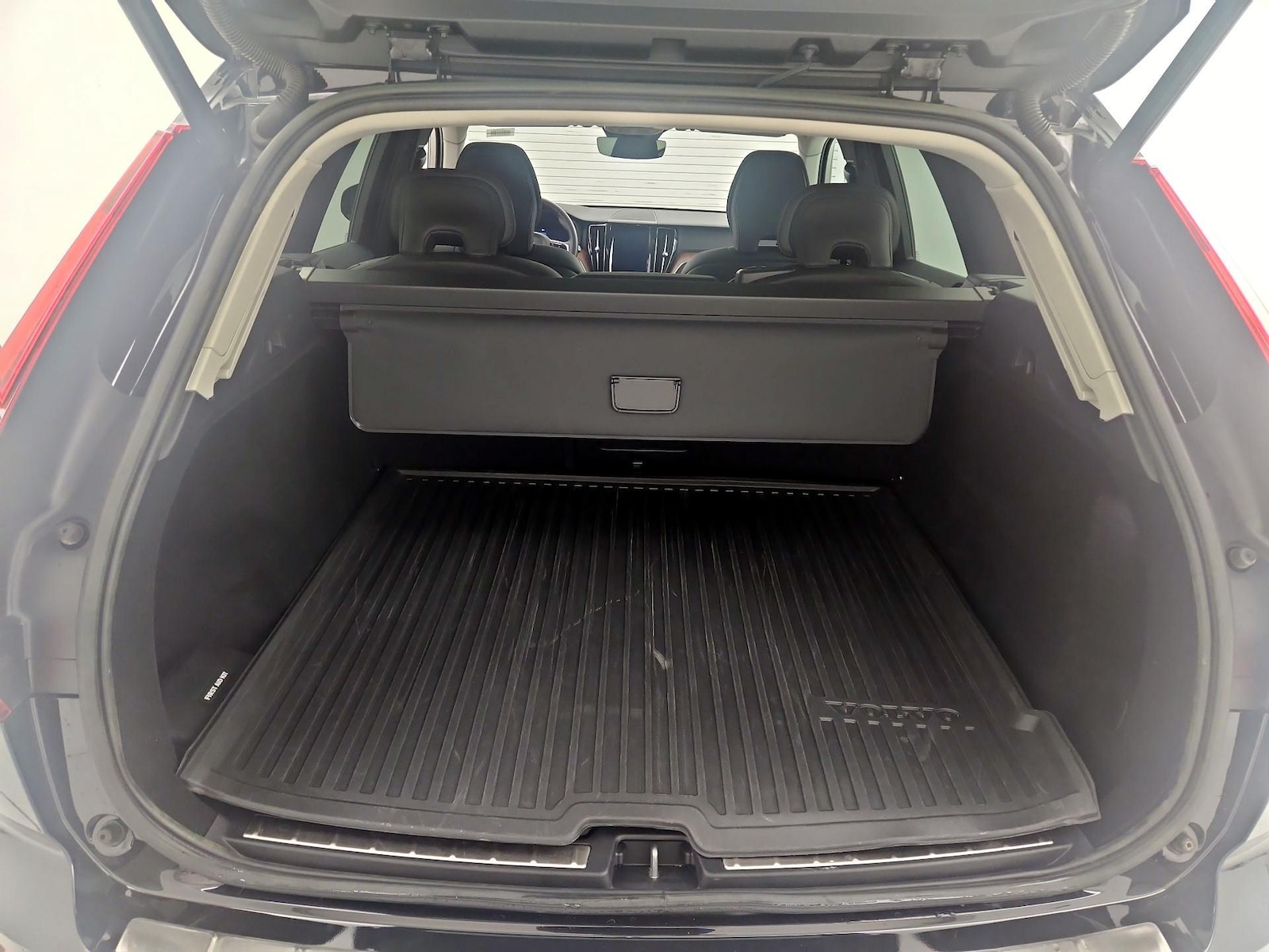 2023 Volvo XC60 Plus - Photo 23