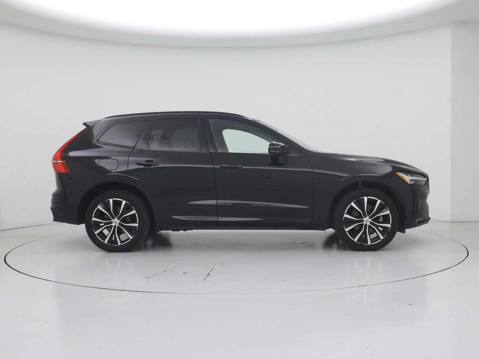2023 Volvo XC60 Plus - Photo 8