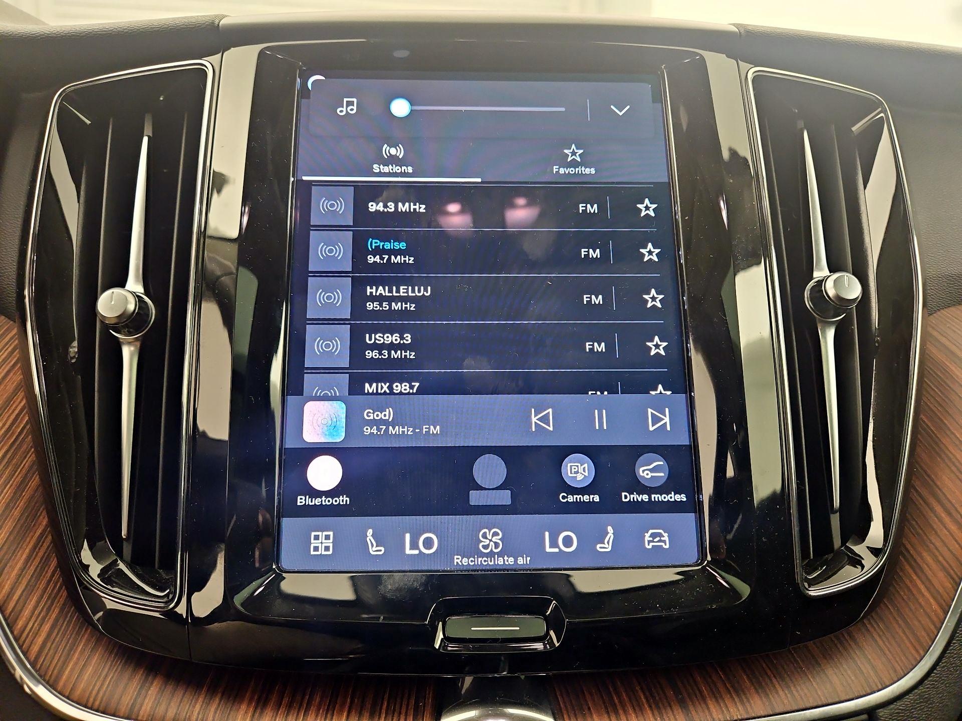 Thumbnail: 2024 Volvo XC60 - 15