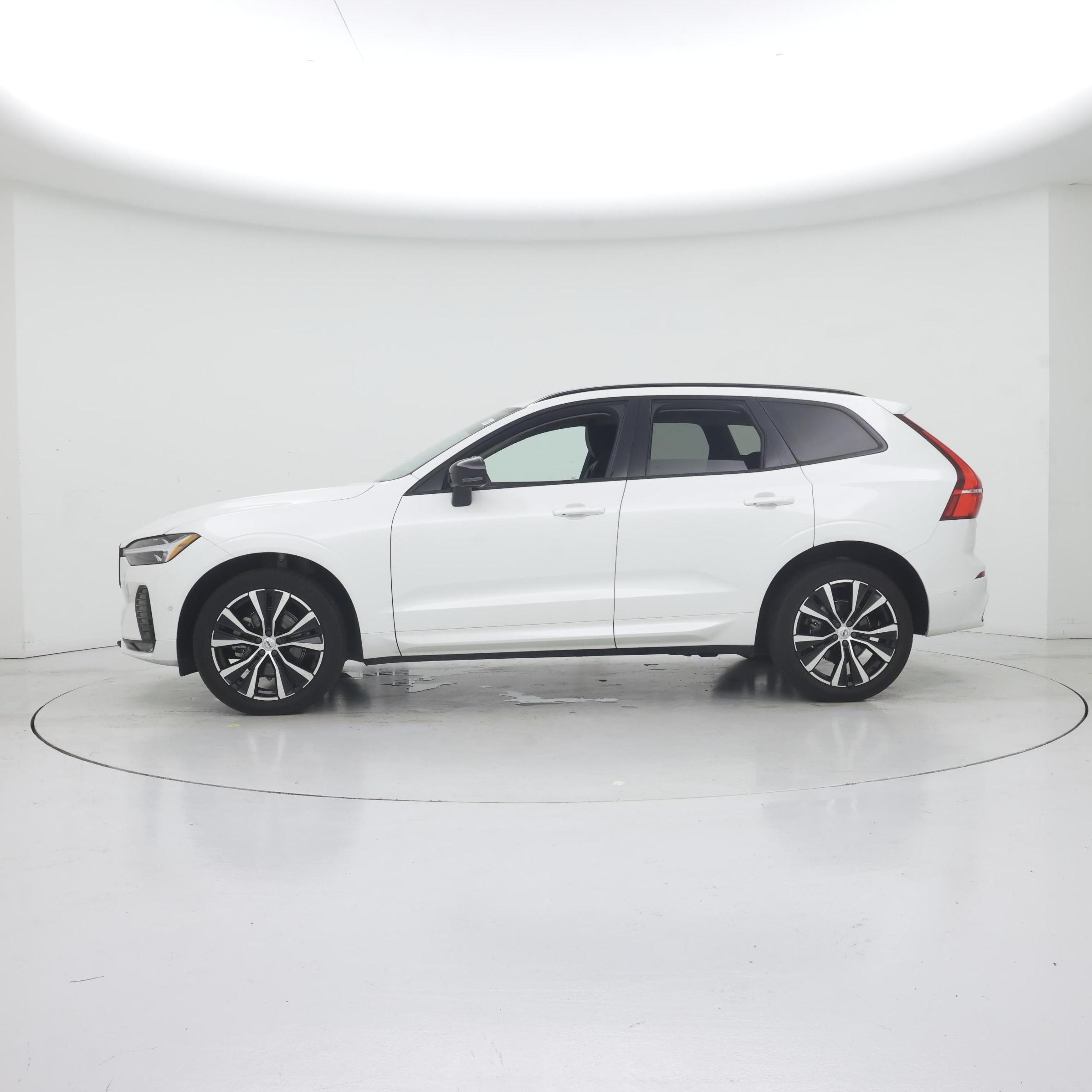 Thumbnail: 2024 Volvo XC60 - 3