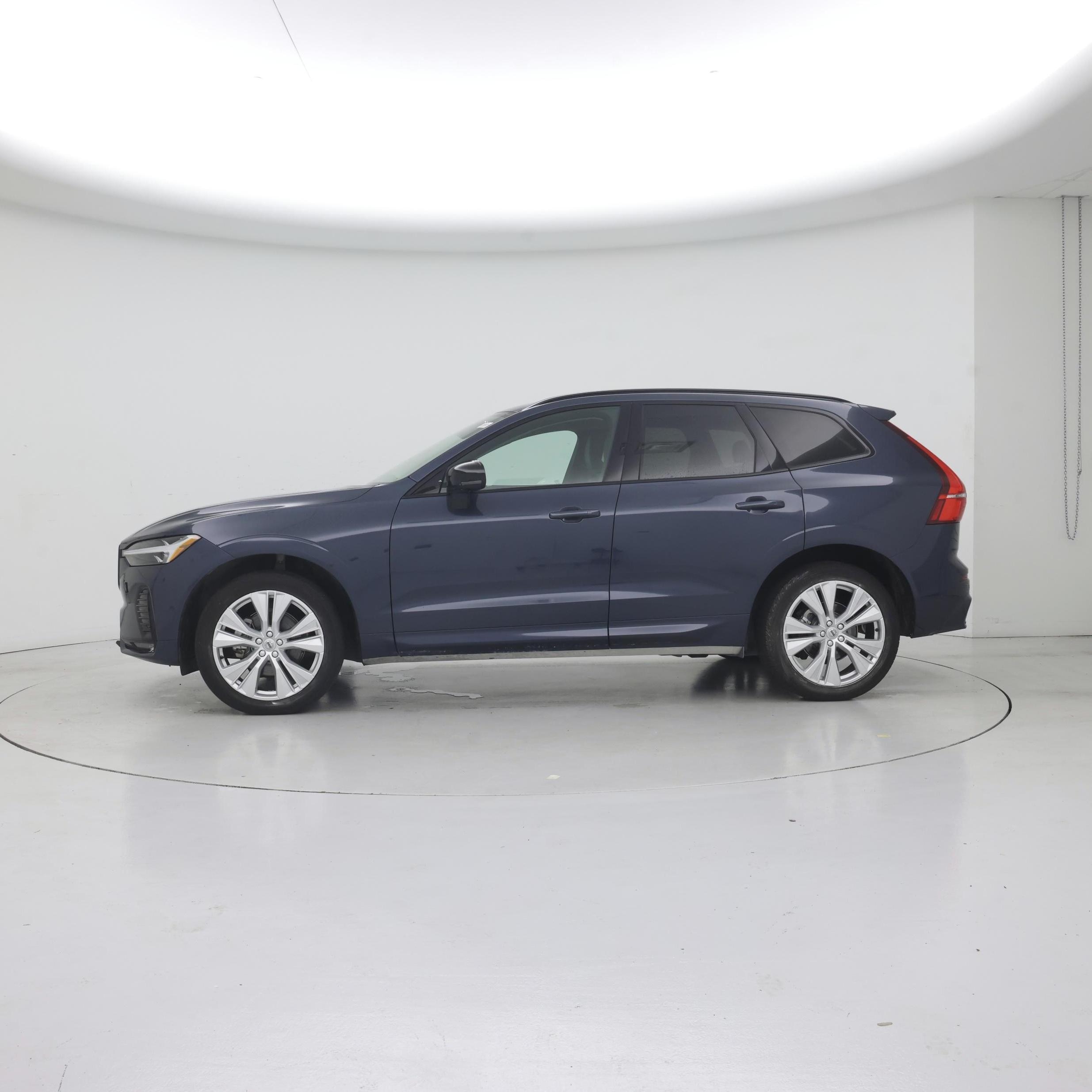 Thumbnail: 2024 Volvo XC60 - 3