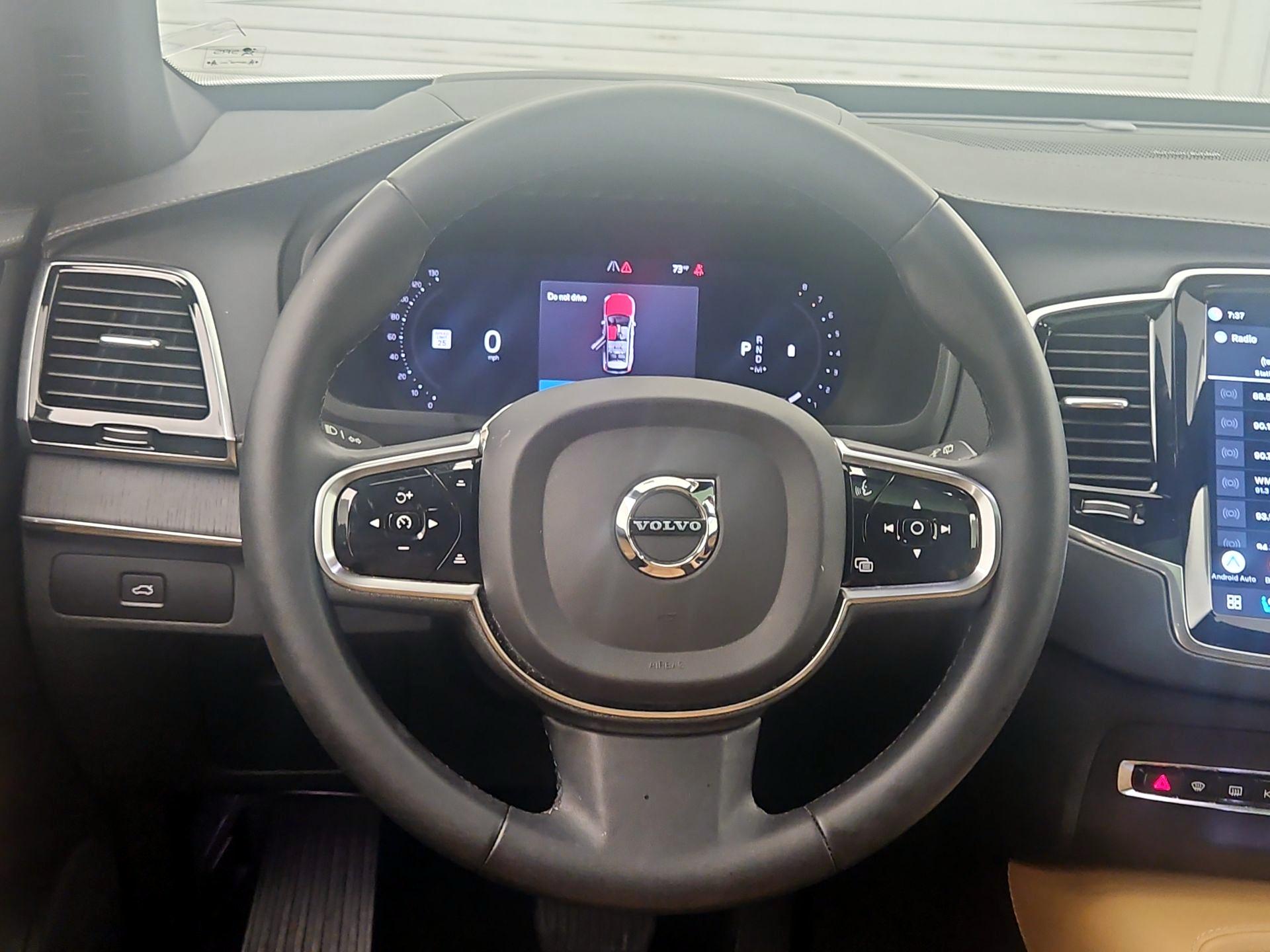 Thumbnail: 2023 Volvo XC90 - 10
