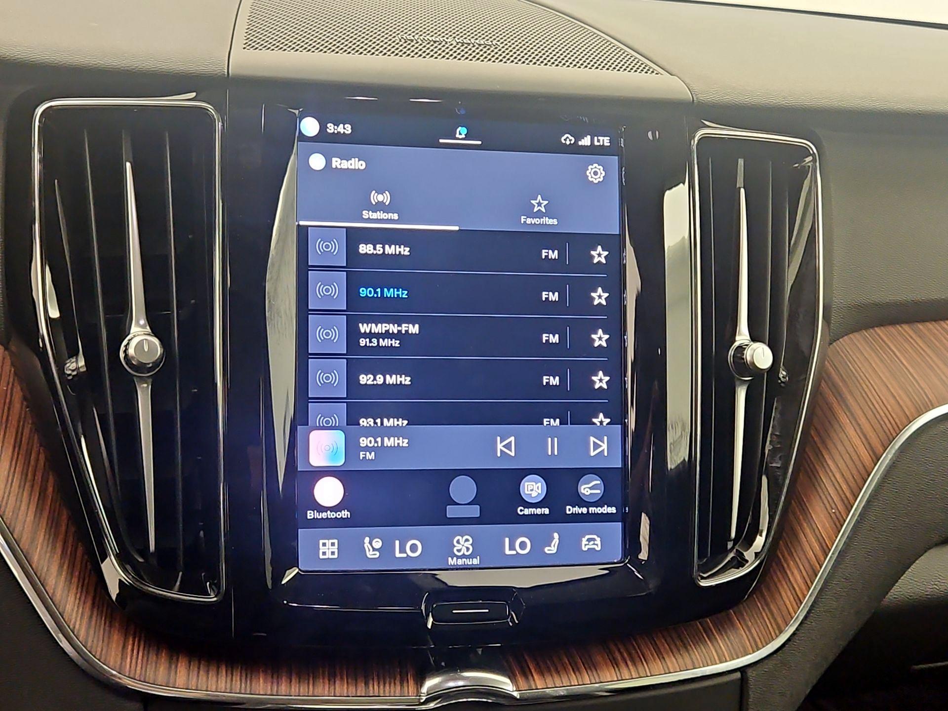 Thumbnail: 2024 Volvo XC60 - 15