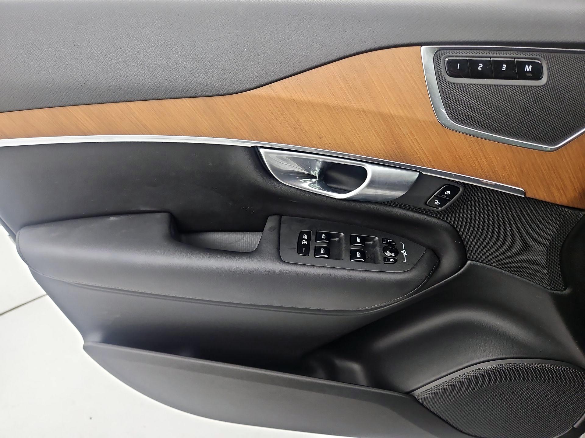Thumbnail: 2023 Volvo XC90 - 12